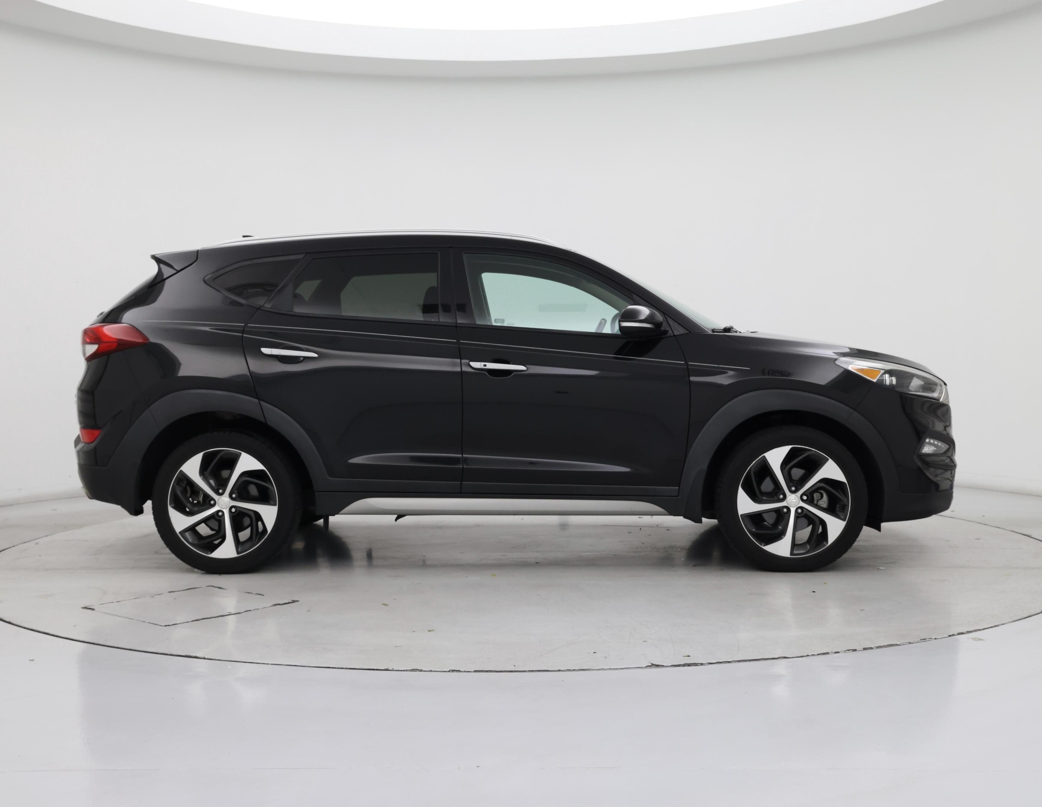 Thumbnail: 2017 Hyundai Tucson - 7