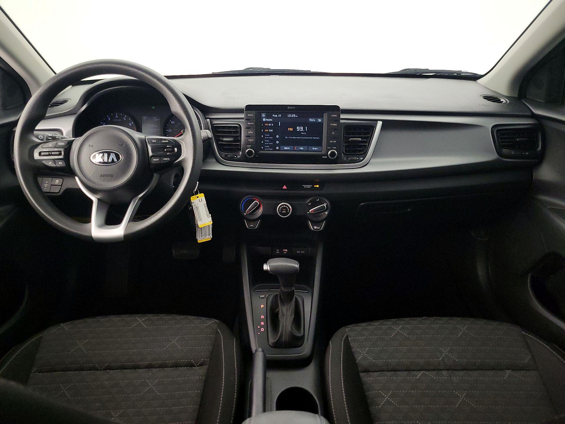 Thumbnail: 2020 Kia Rio - 9
