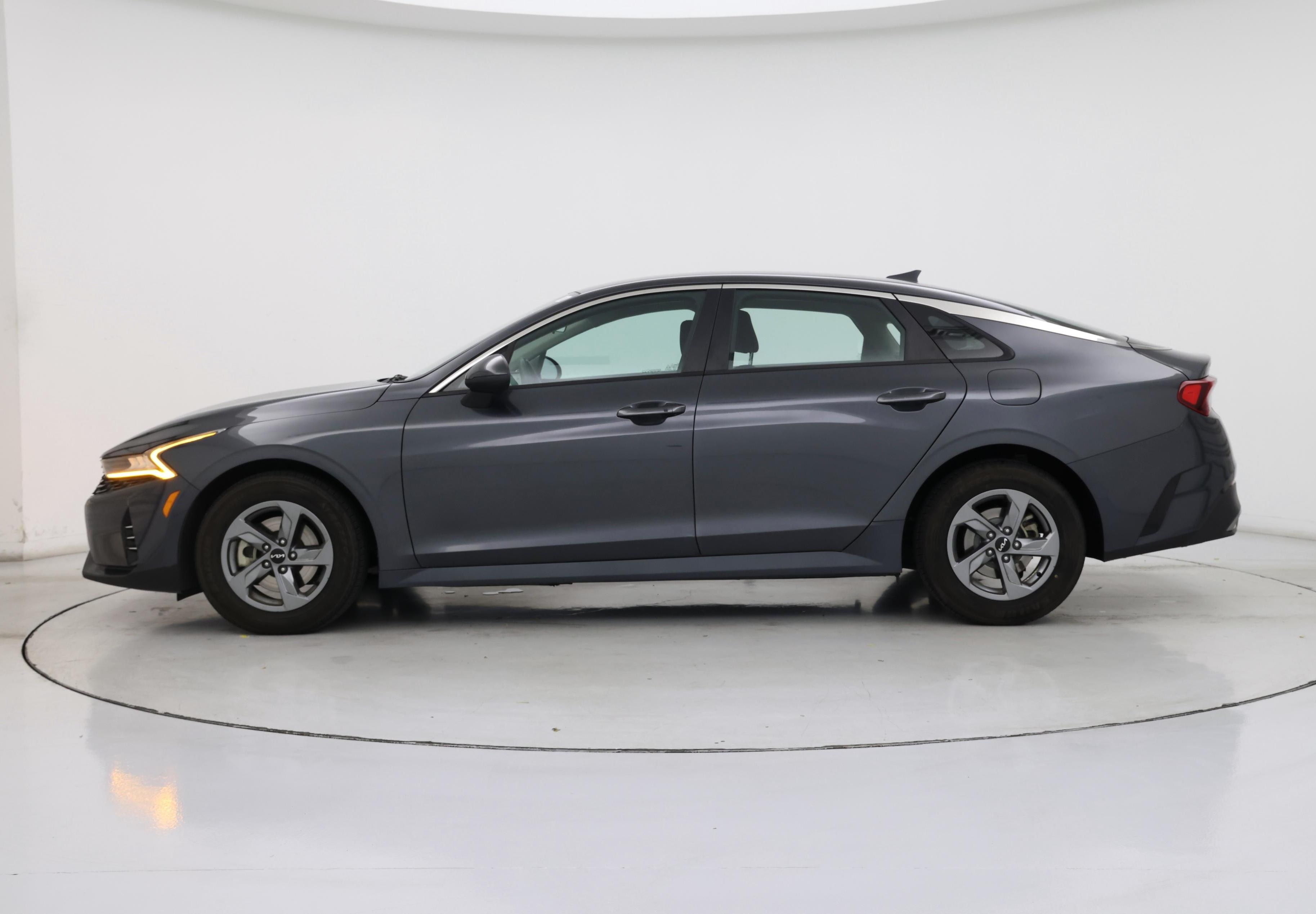 Thumbnail: 2022 Kia K5 - 3