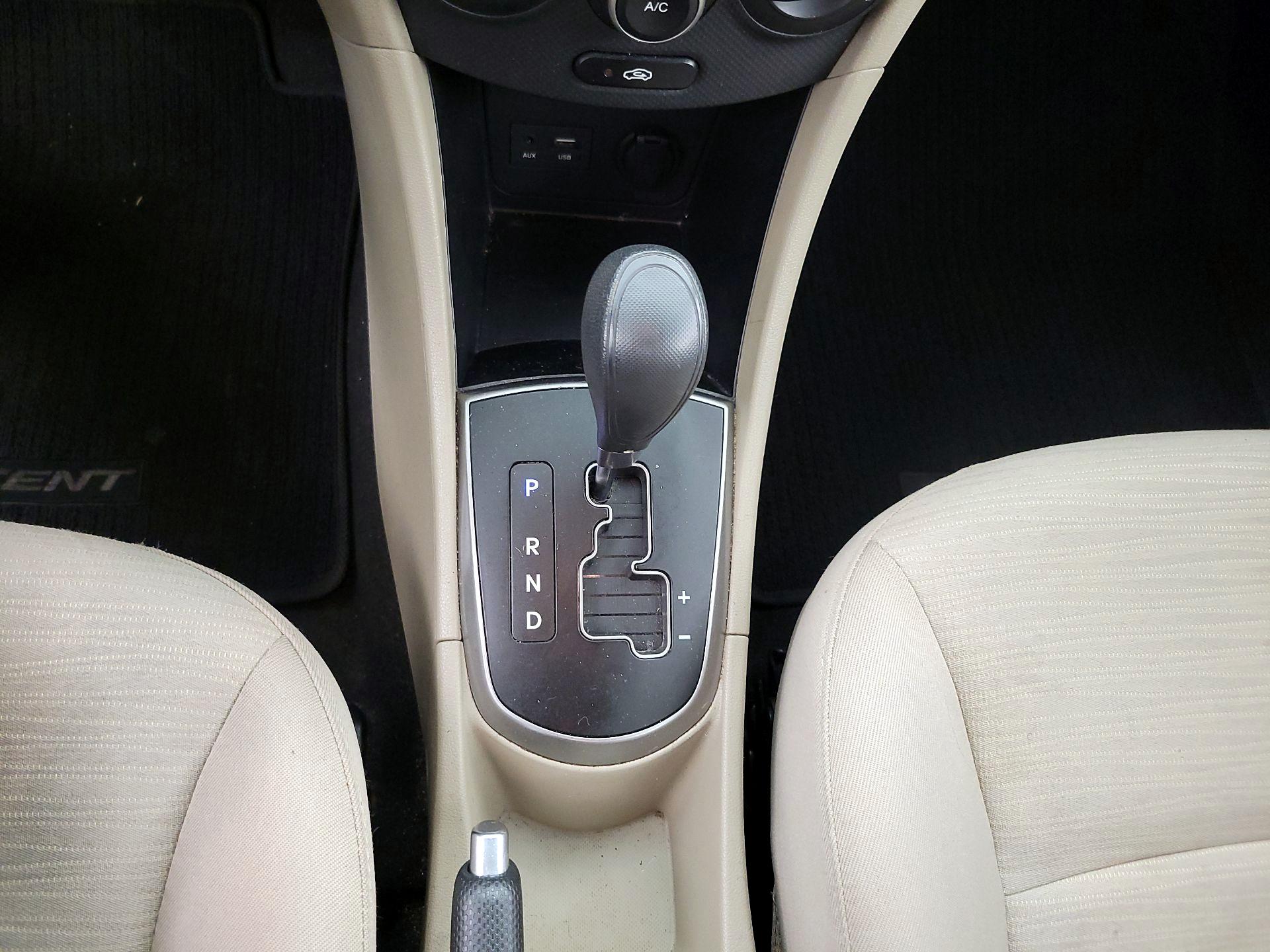 Thumbnail: 2016 Hyundai Accent - 16