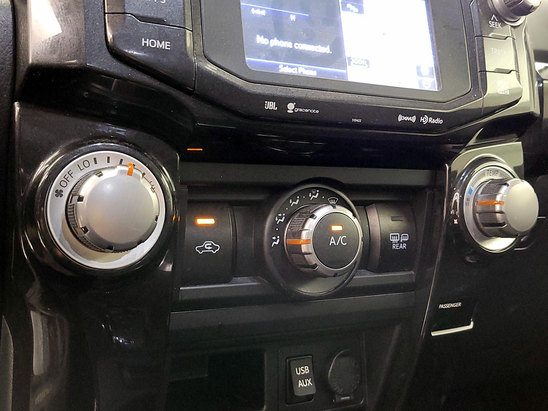 Thumbnail: 2019 Toyota 4Runner - 17