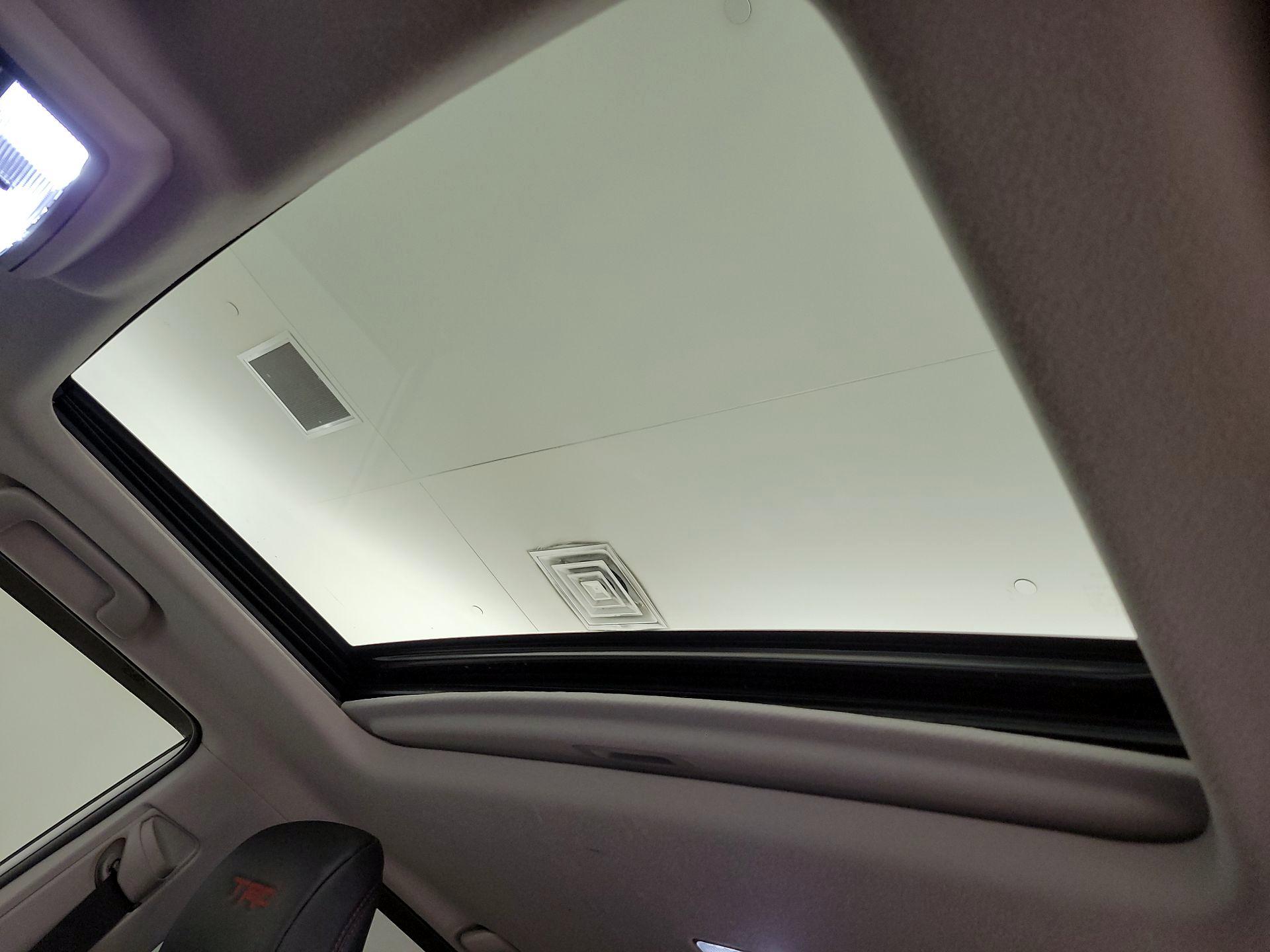 Thumbnail: 2019 Toyota 4Runner - 20