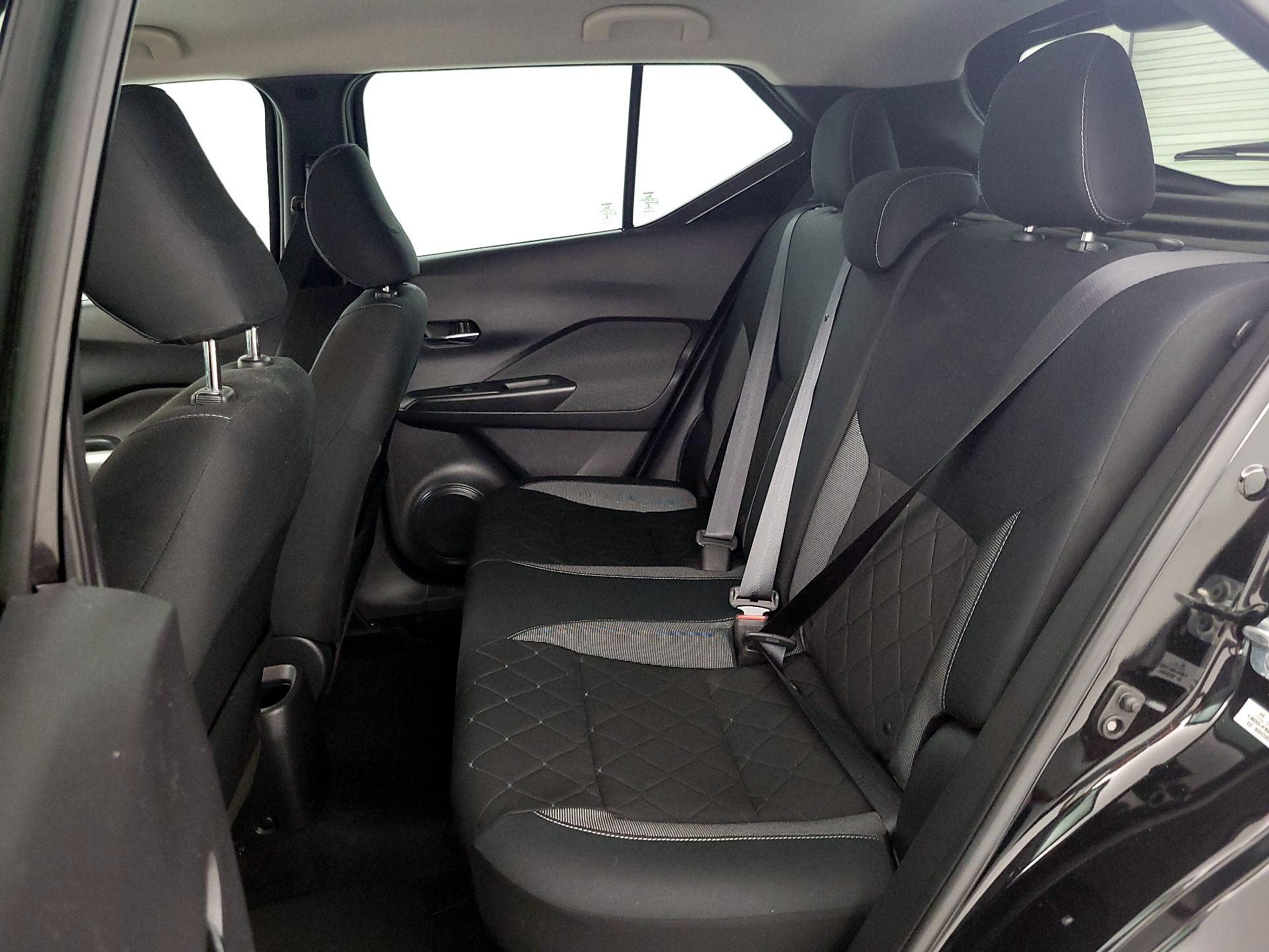 Thumbnail: 2019 Nissan Kicks - 19