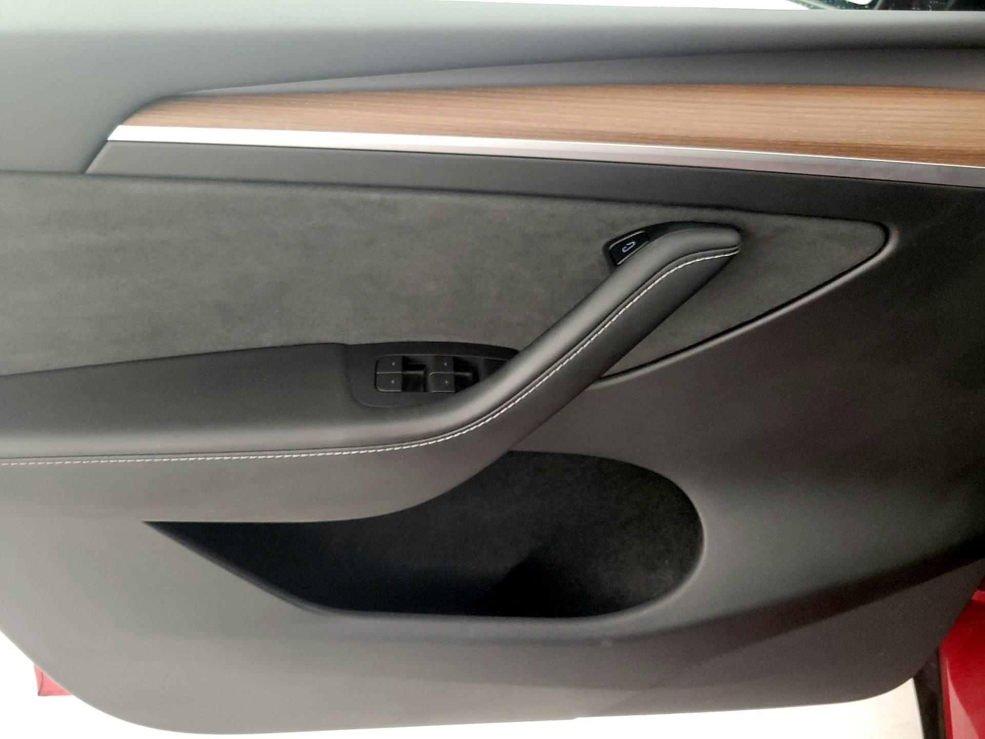 Thumbnail: 2023 Tesla Model Y - 12