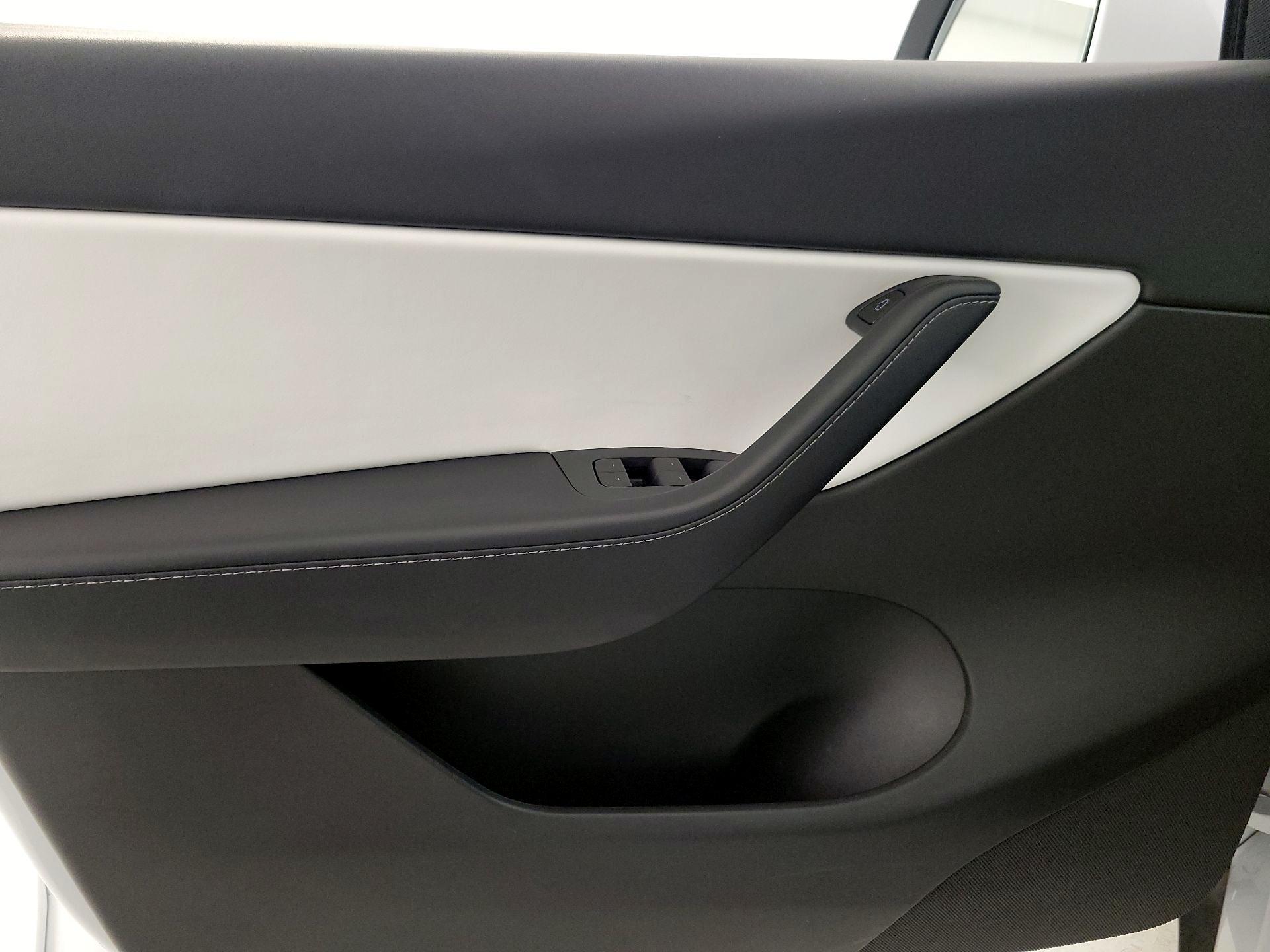 Thumbnail: 2021 Tesla Model Y - 12