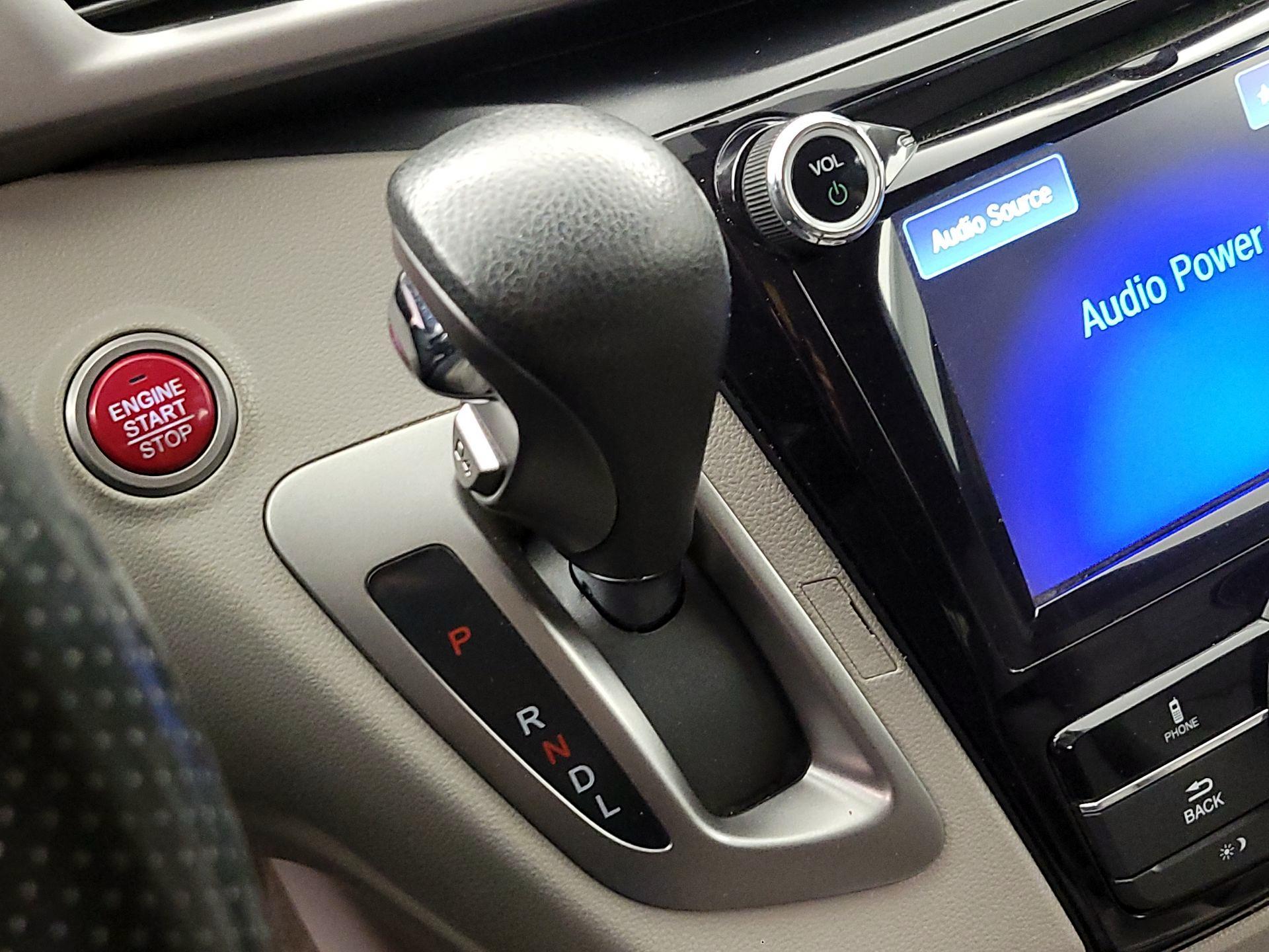 Thumbnail: 2015 Honda Odyssey - 17