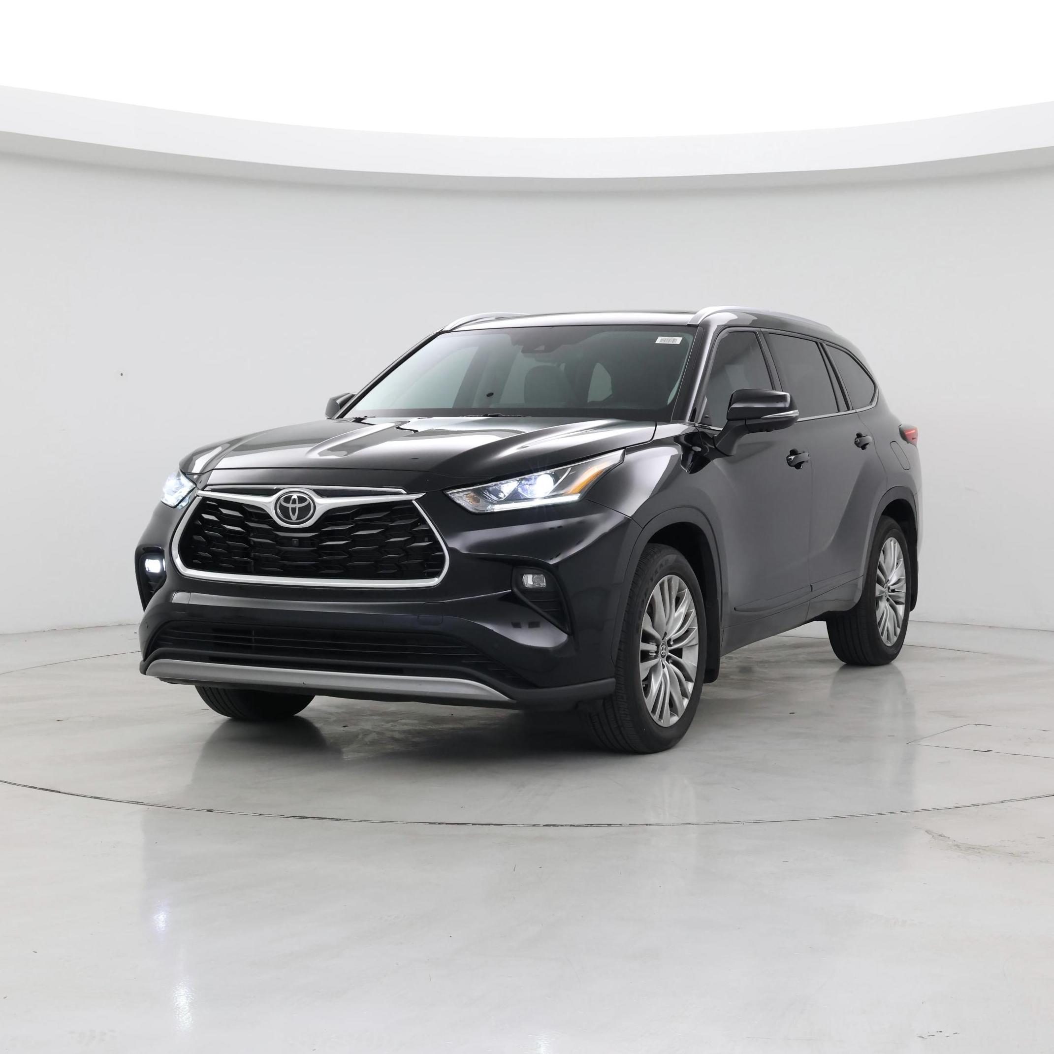 Thumbnail: 2023 Toyota Highlander - 4