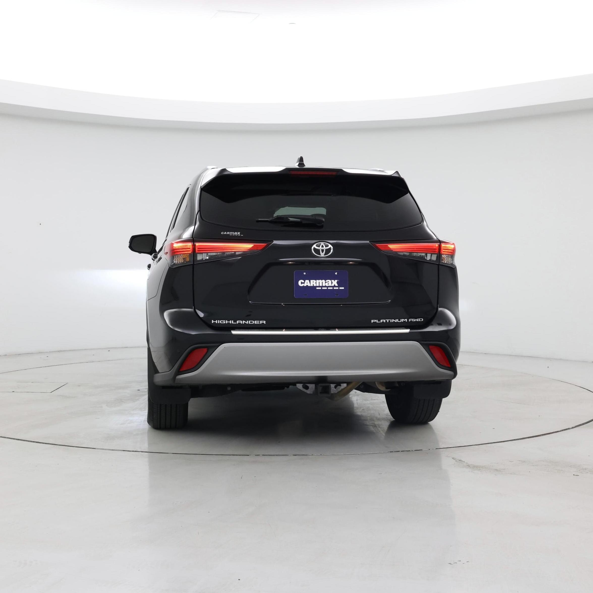 Thumbnail: 2023 Toyota Highlander - 6