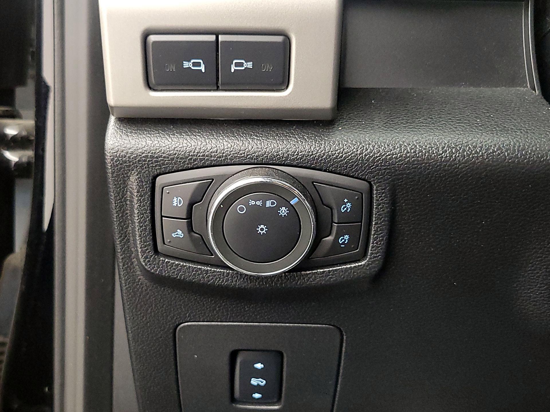 Thumbnail: 2016 Ford F-150 - 13