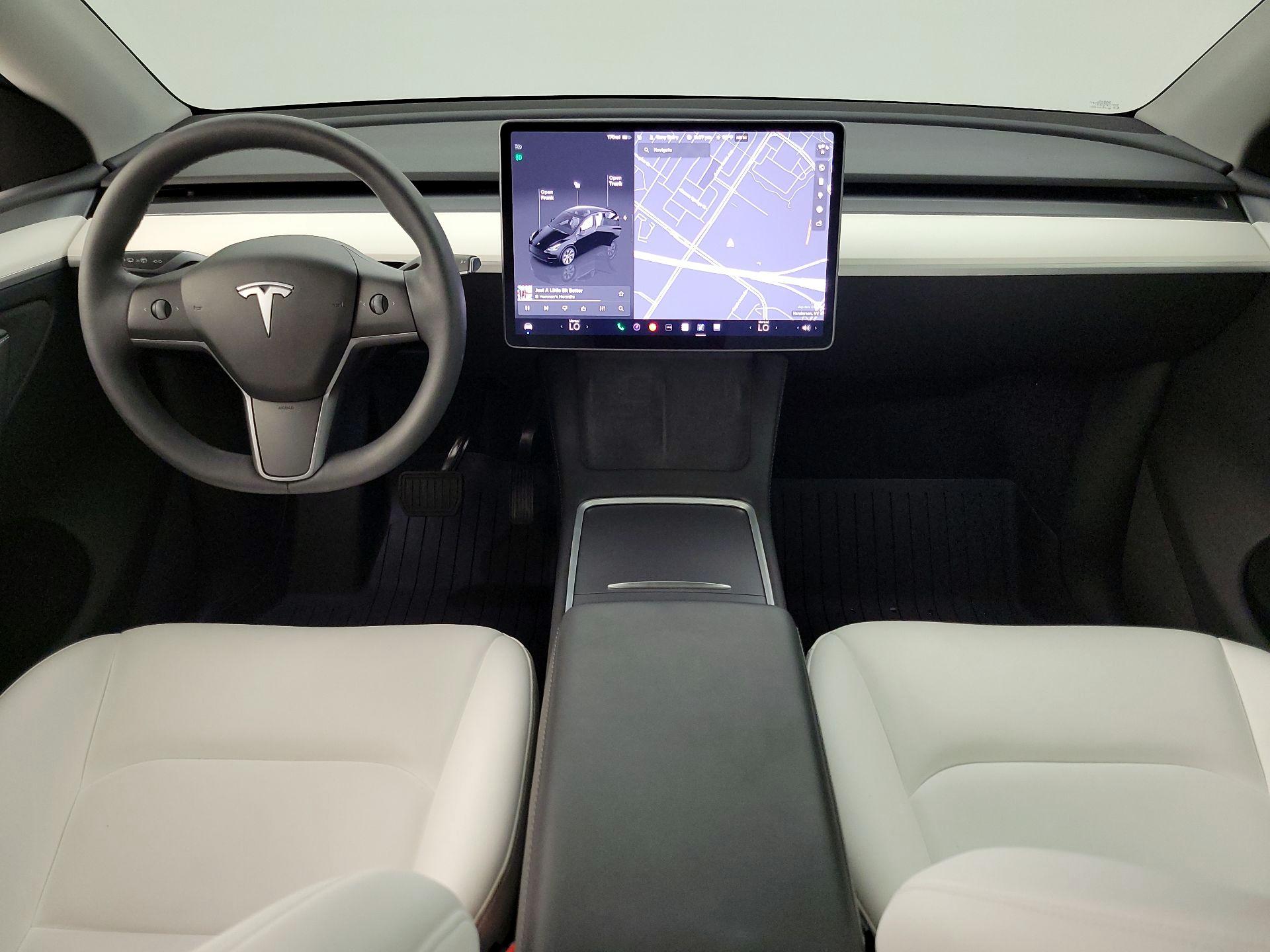 Thumbnail: 2023 Tesla Model Y - 9