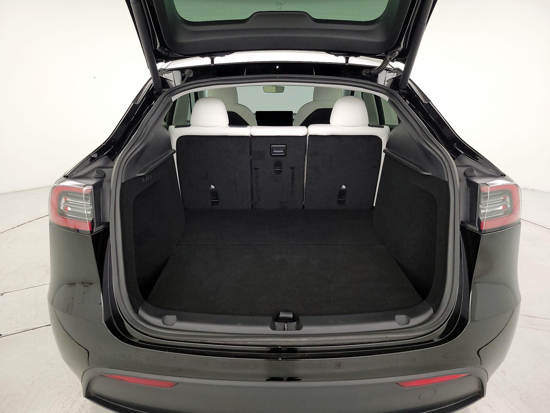 Thumbnail: 2023 Tesla Model Y - 20