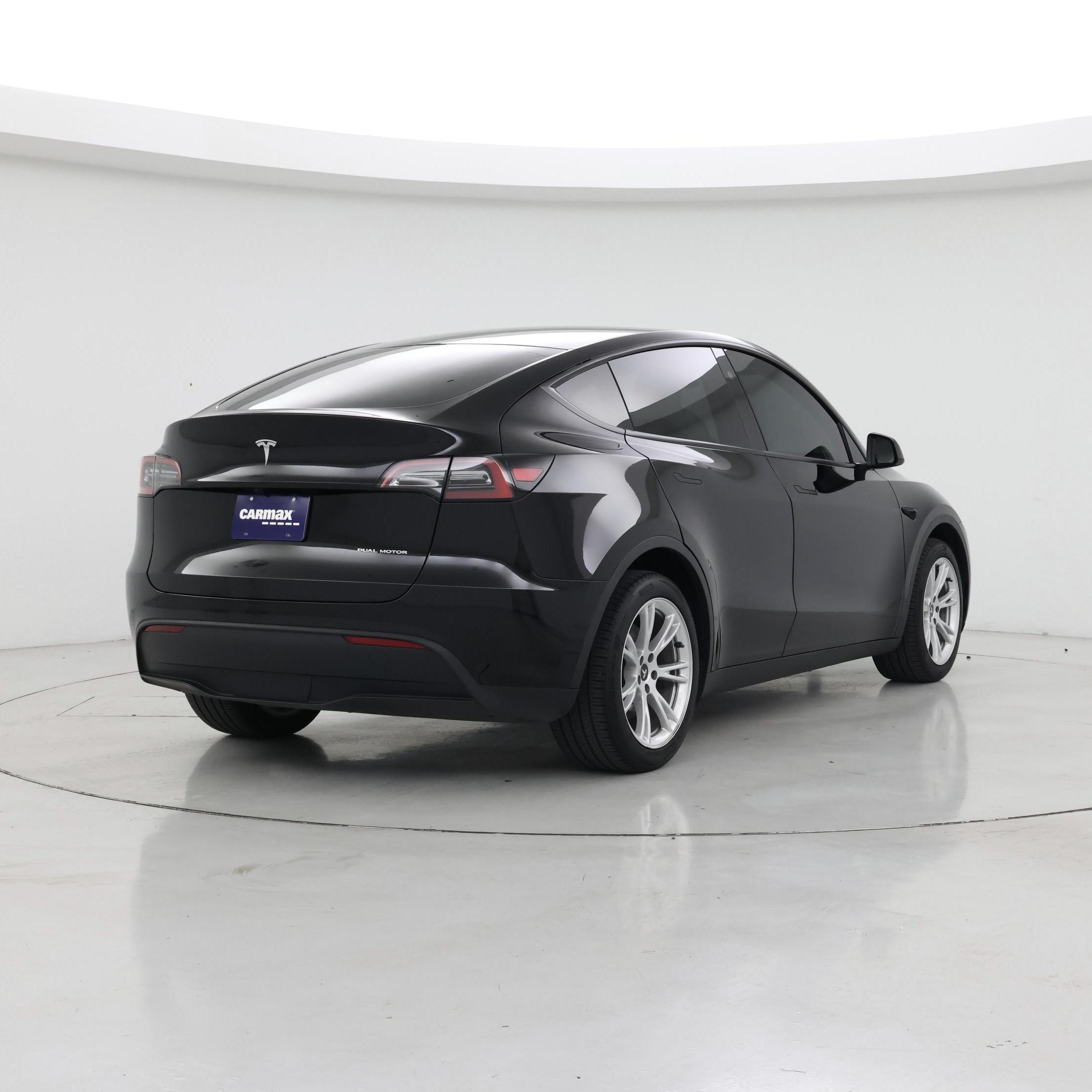 Thumbnail: 2023 Tesla Model Y - 8