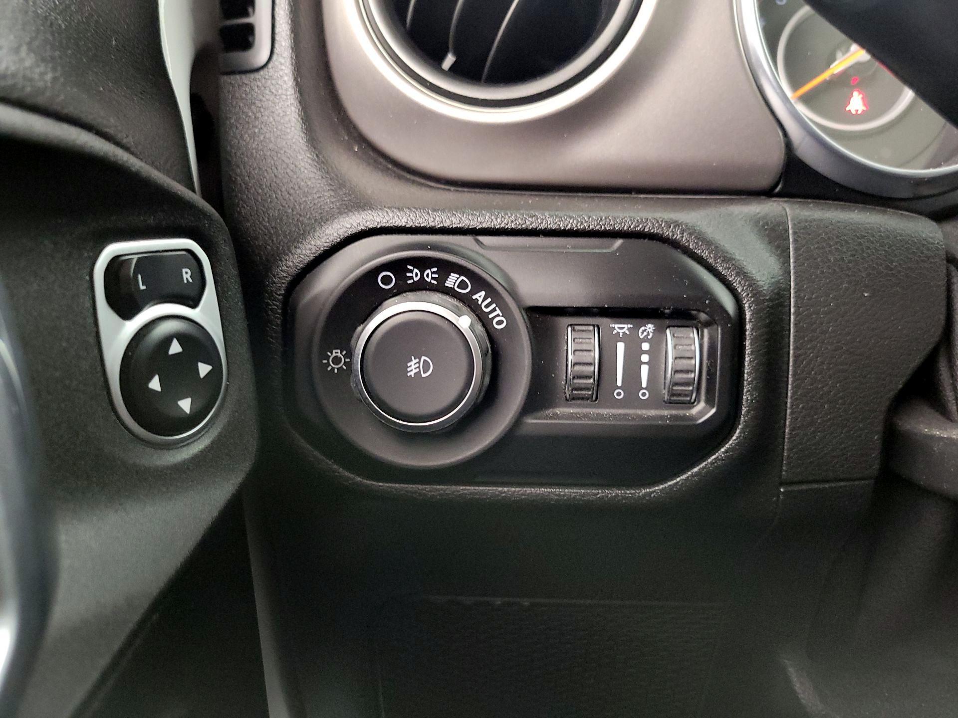 Thumbnail: 2020 Jeep Wrangler - 13