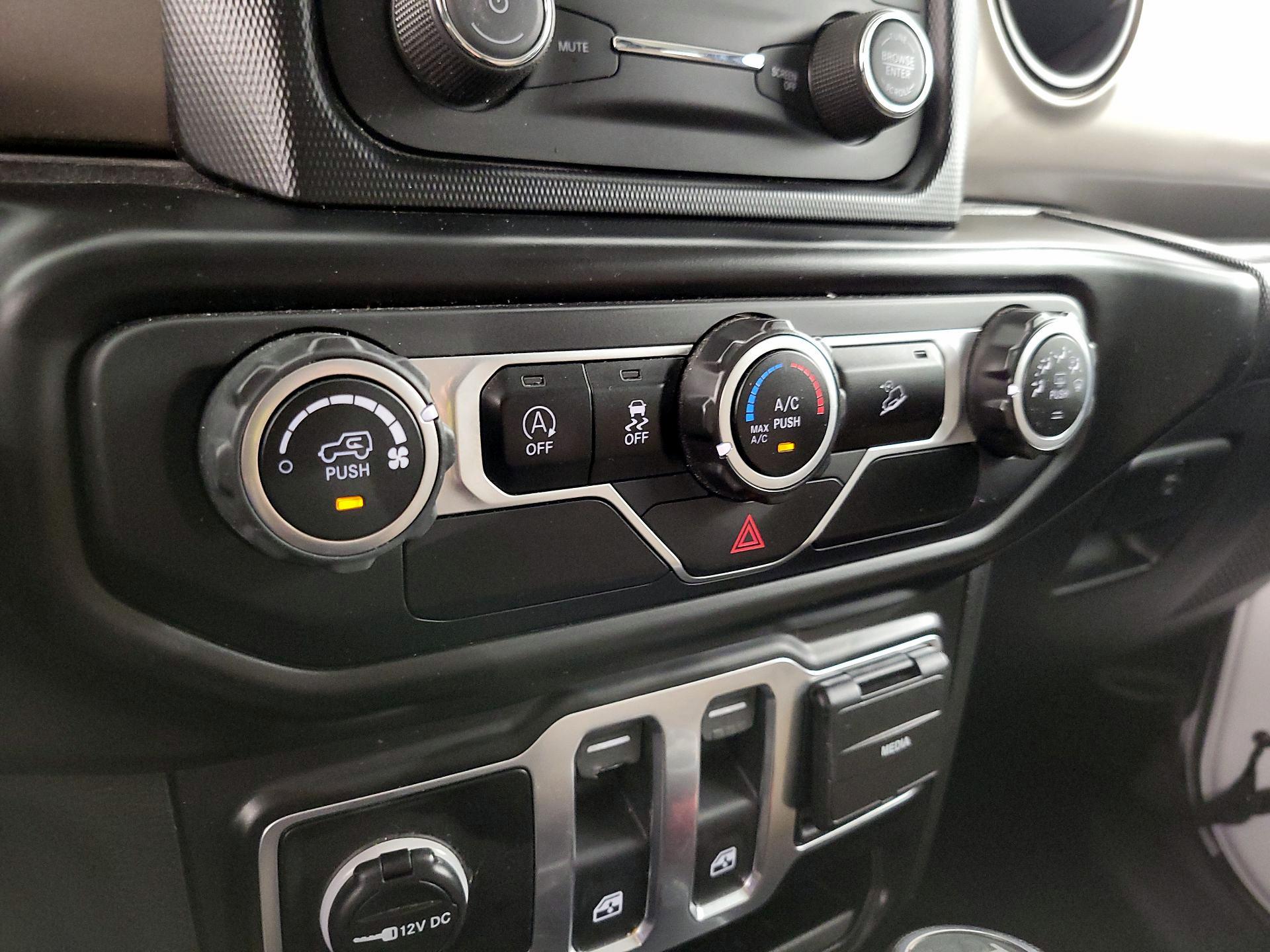 Thumbnail: 2020 Jeep Wrangler - 16