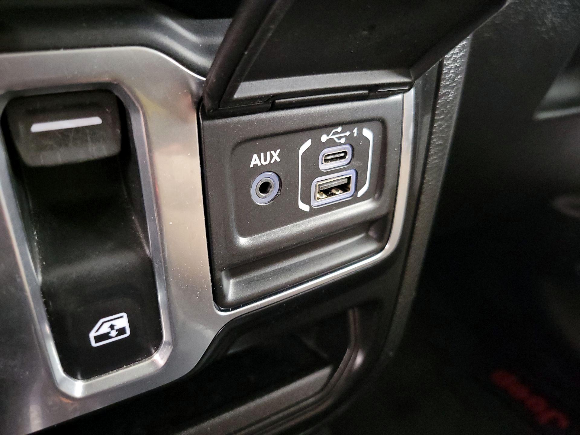 Thumbnail: 2020 Jeep Wrangler - 18