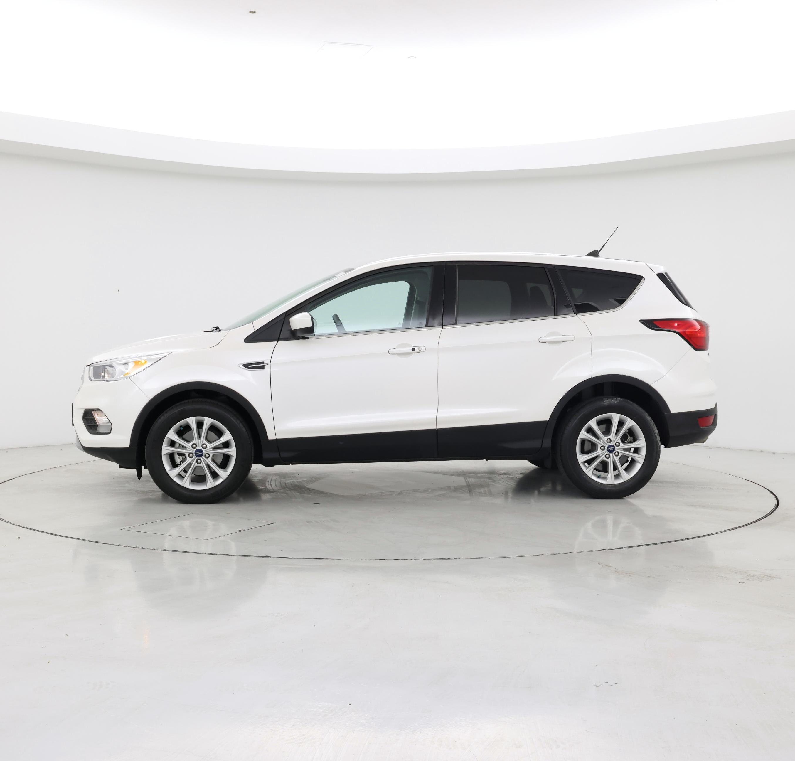 Thumbnail: 2019 Ford Escape - 3
