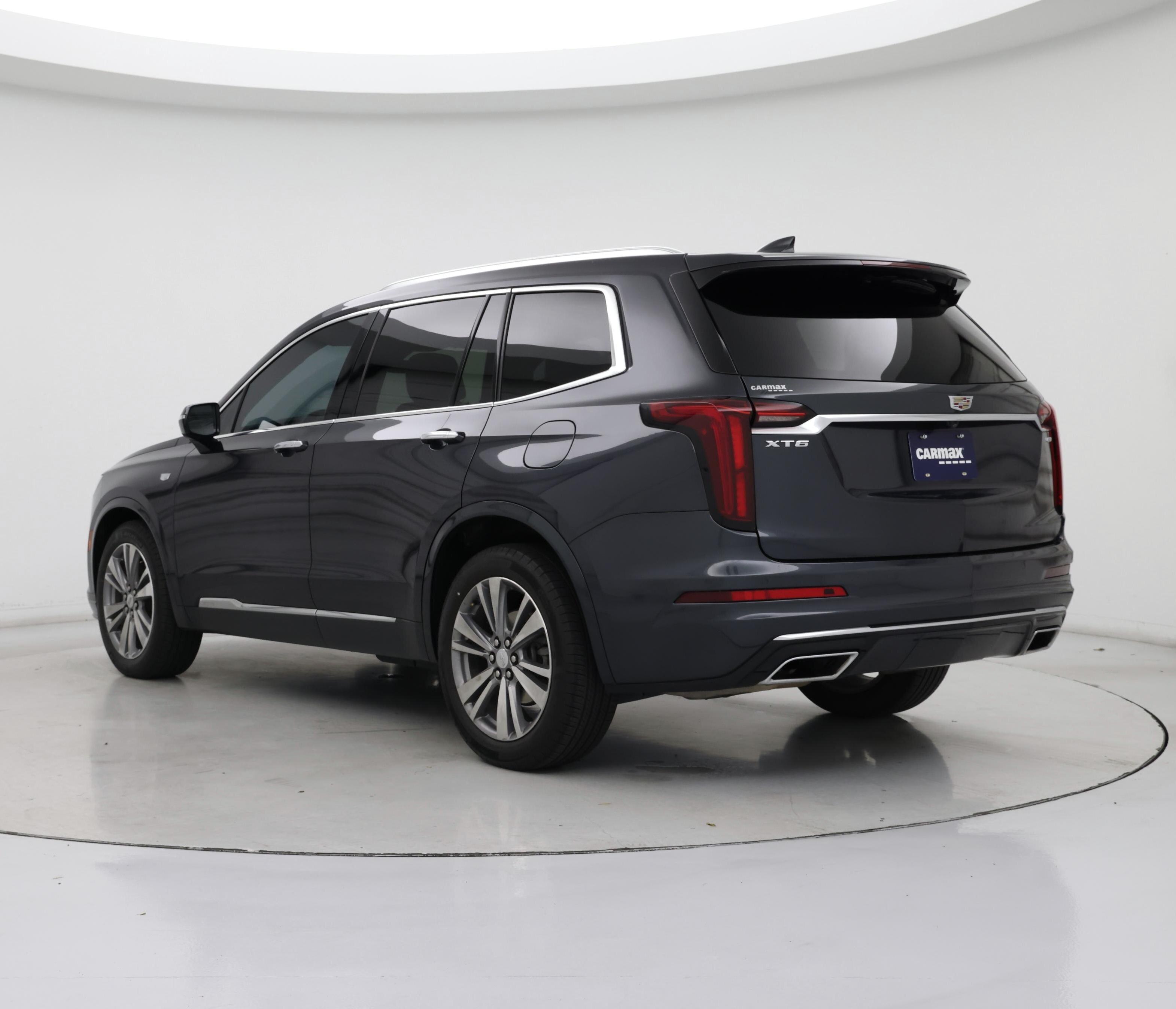 Thumbnail: 2022 Cadillac XT6 - 2