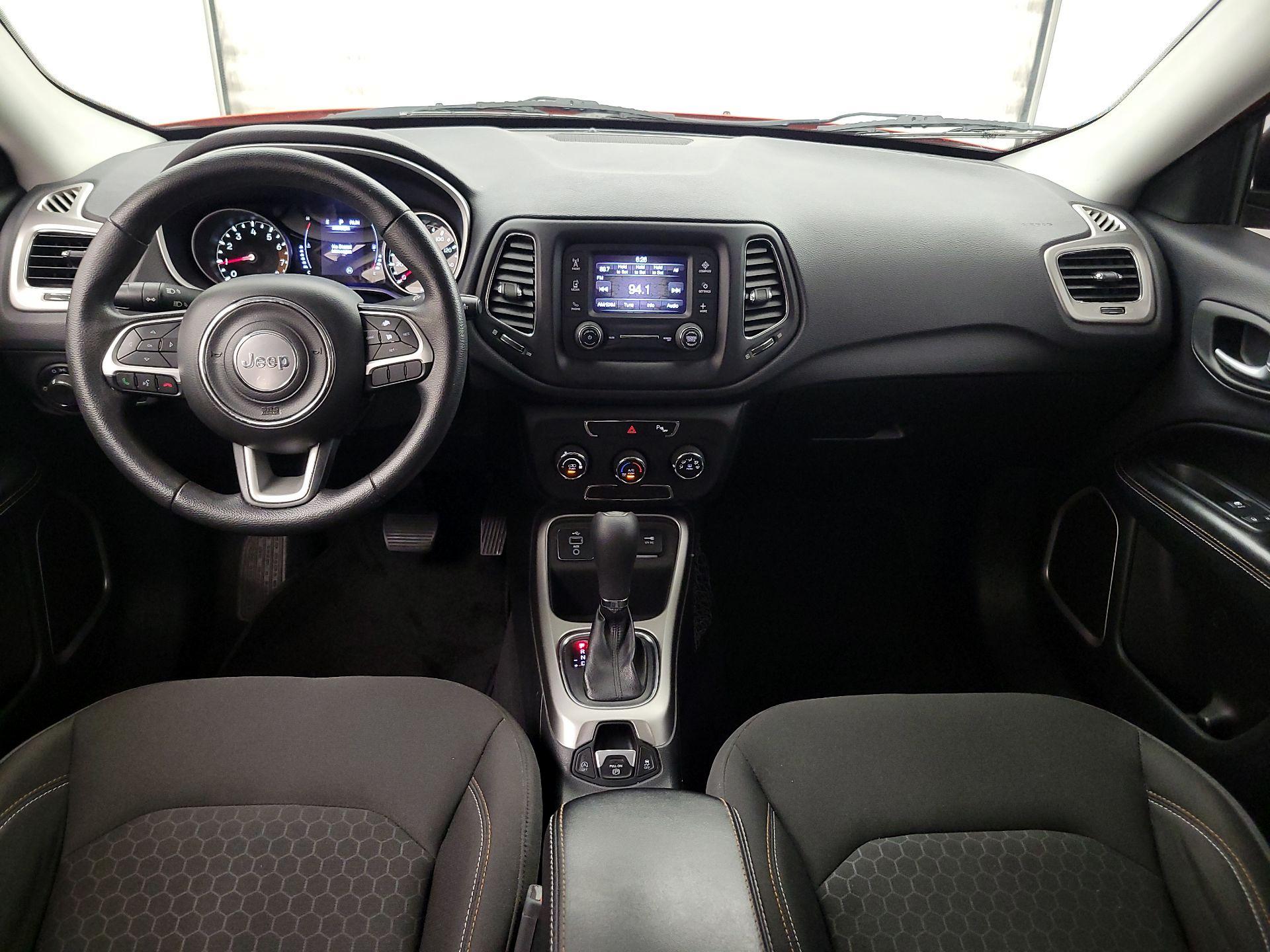 Thumbnail: 2017 Jeep Compass - 9