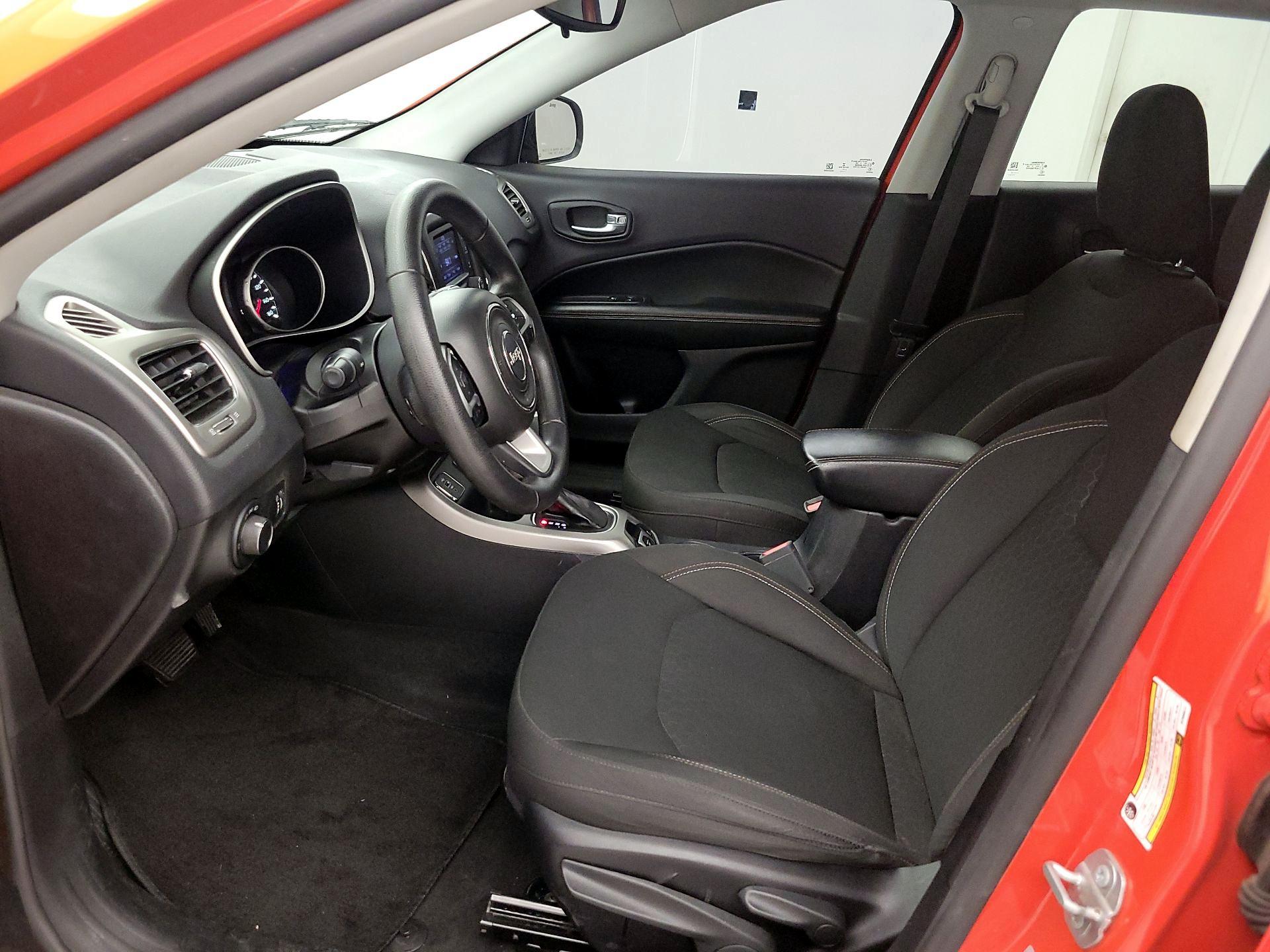 Thumbnail: 2017 Jeep Compass - 11