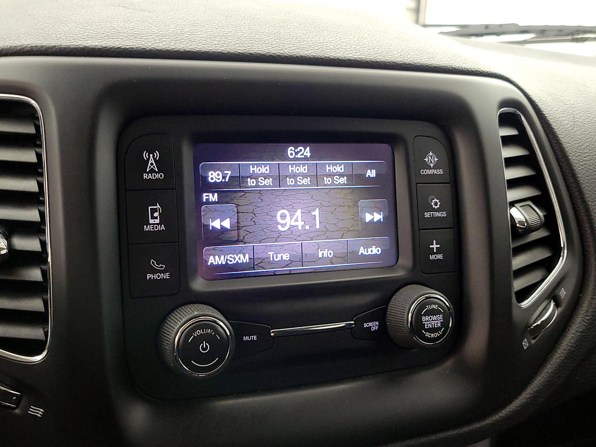 Thumbnail: 2017 Jeep Compass - 15