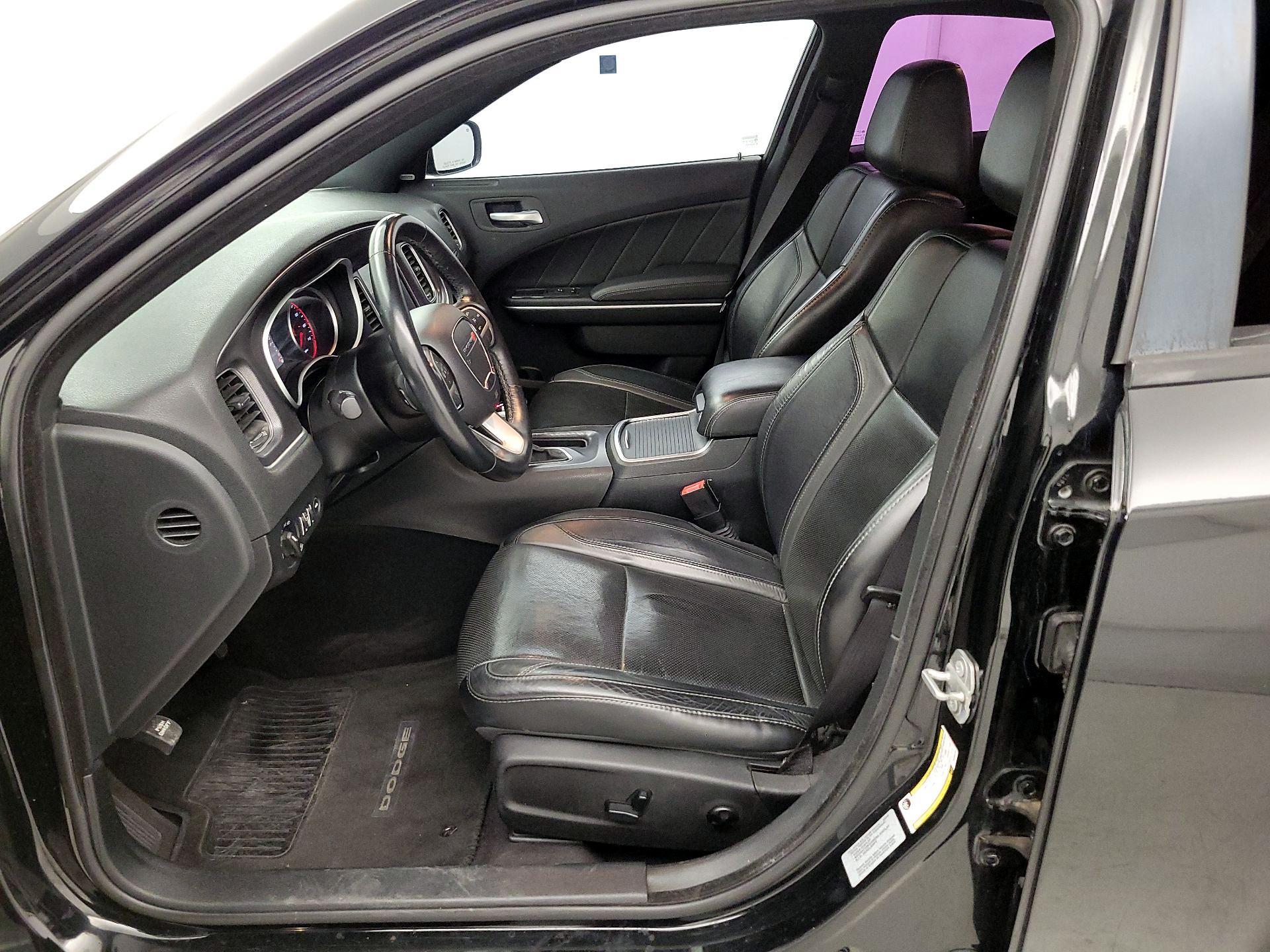 Thumbnail: 2016 Dodge Charger - 11