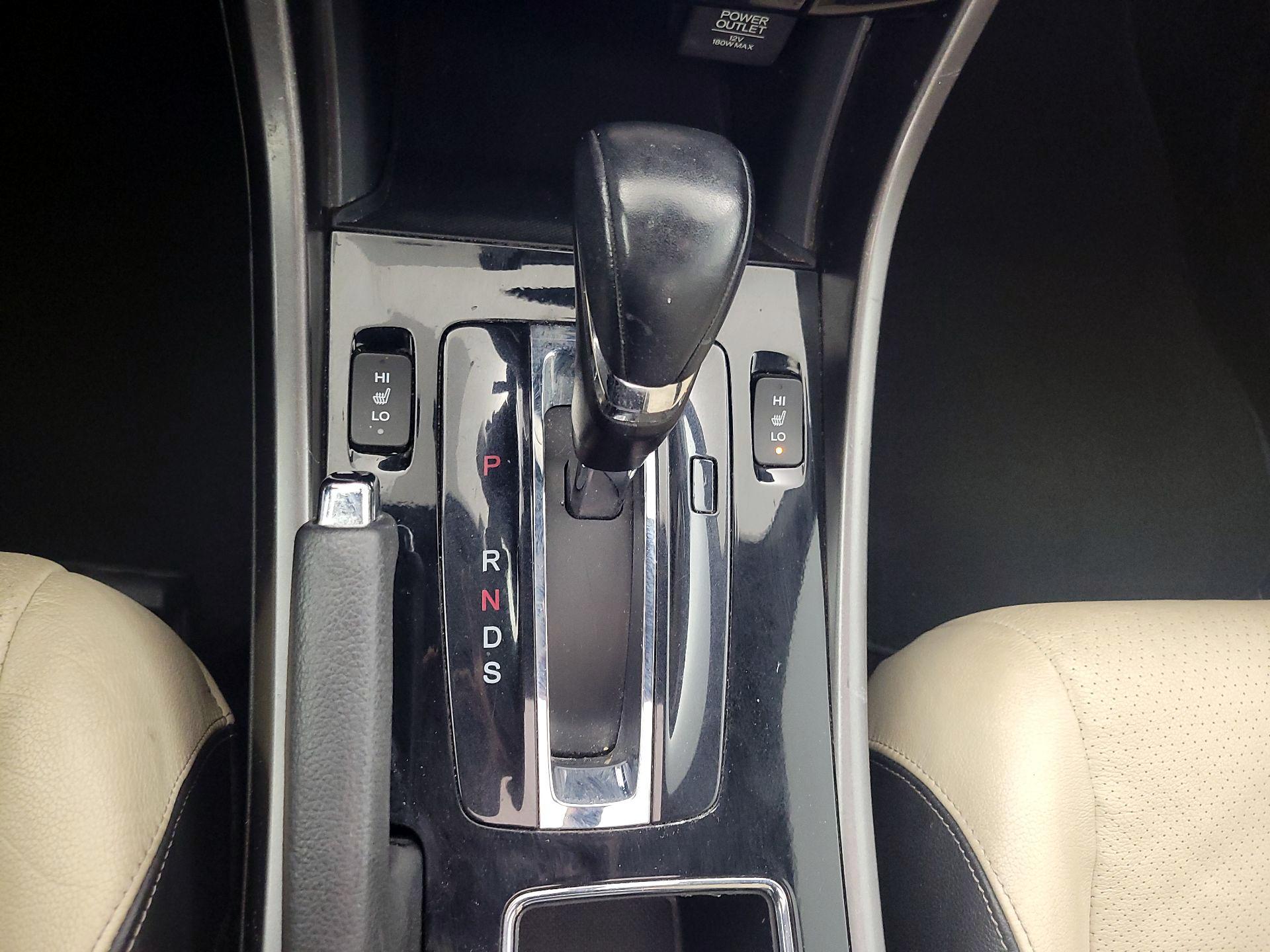 Thumbnail: 2016 Honda Accord - 17