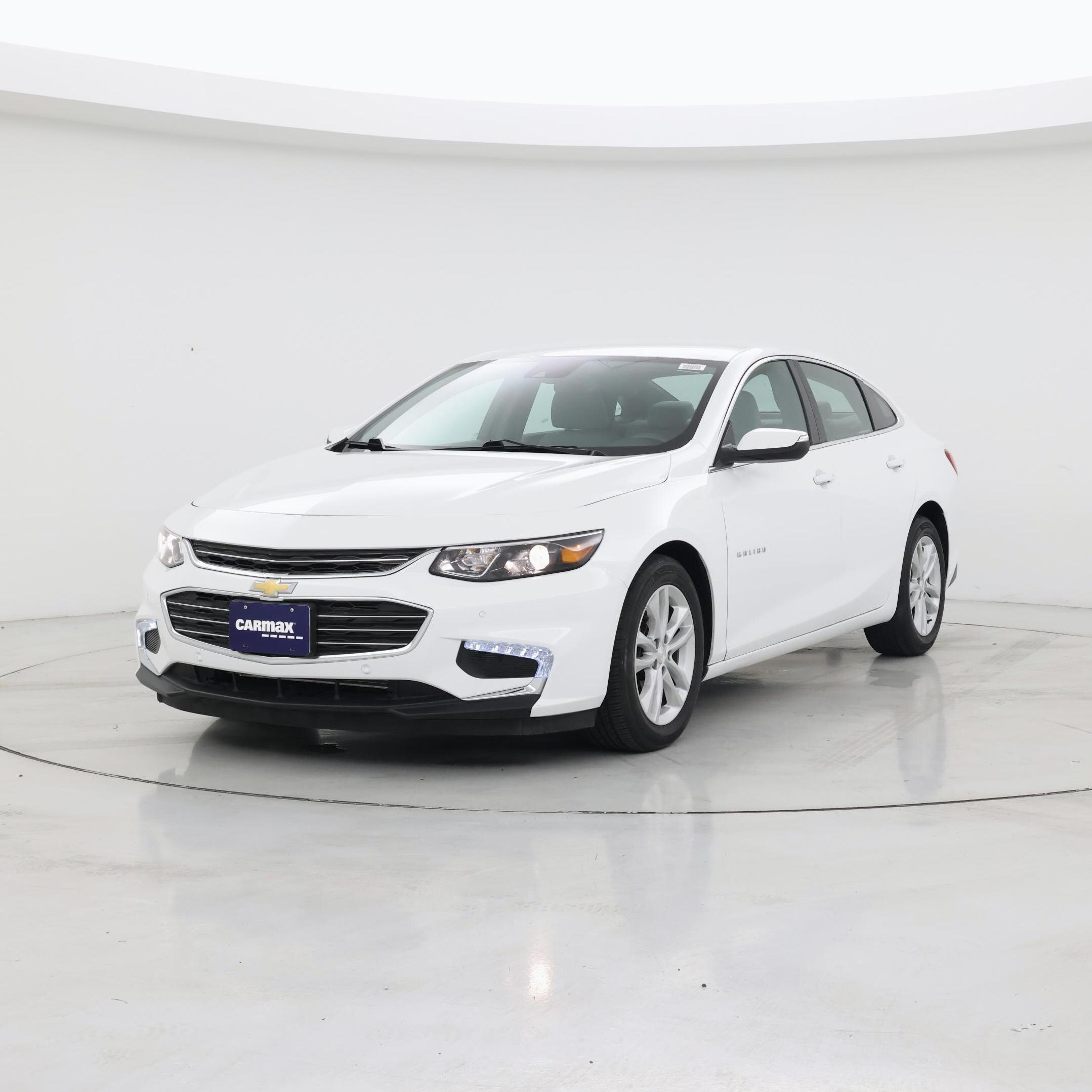 Thumbnail: 2018 Chevrolet Malibu - 4