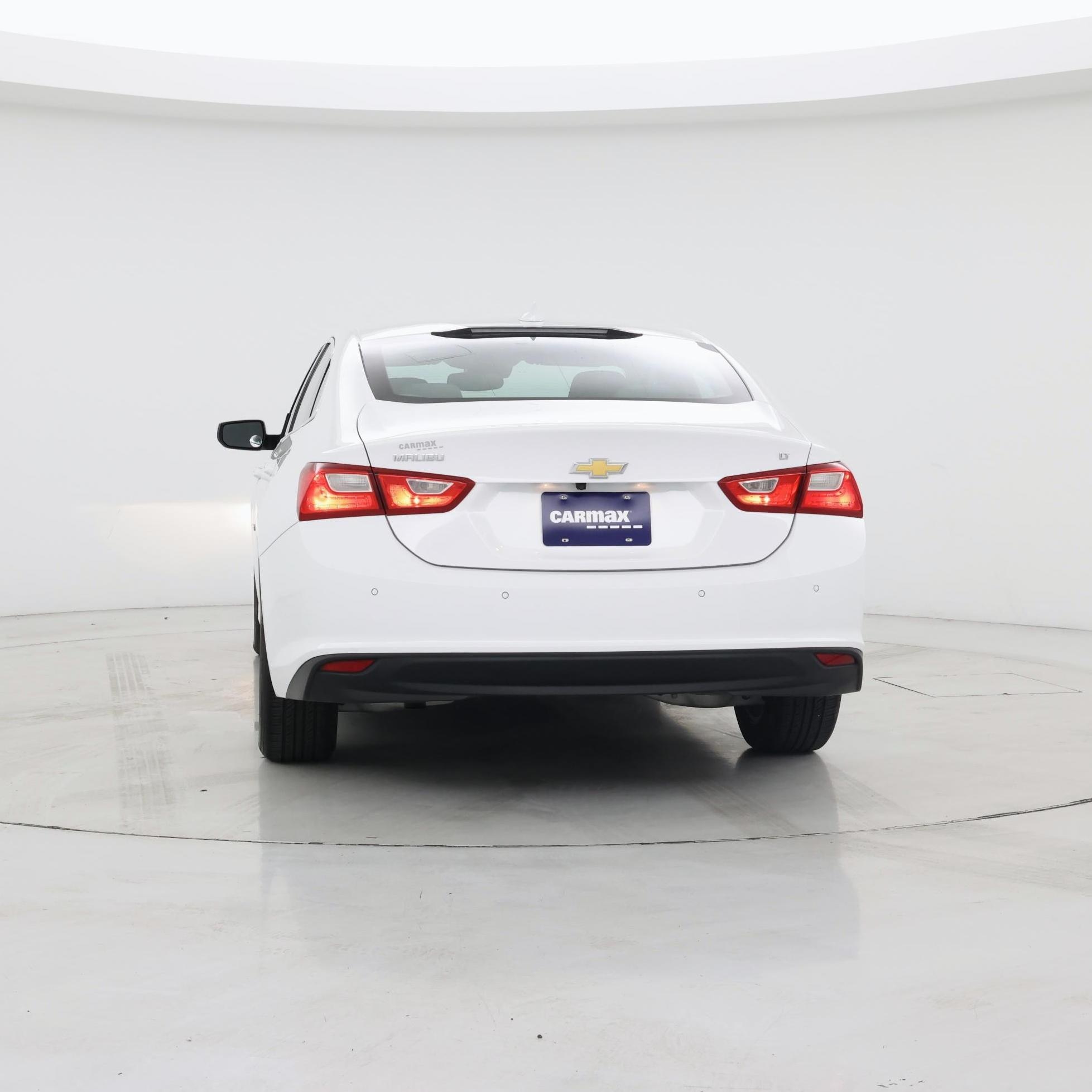 Thumbnail: 2018 Chevrolet Malibu - 6