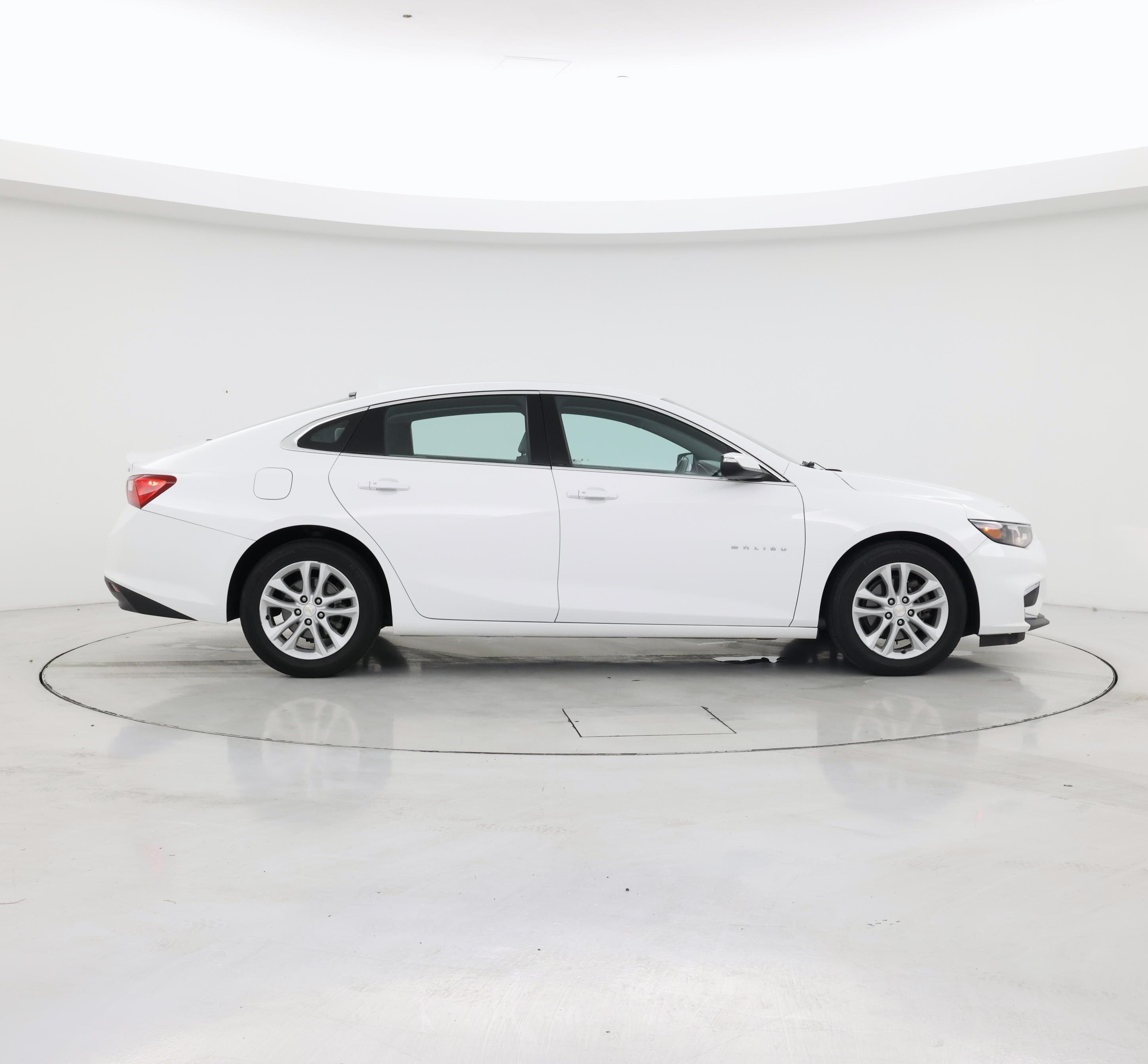 Thumbnail: 2018 Chevrolet Malibu - 7