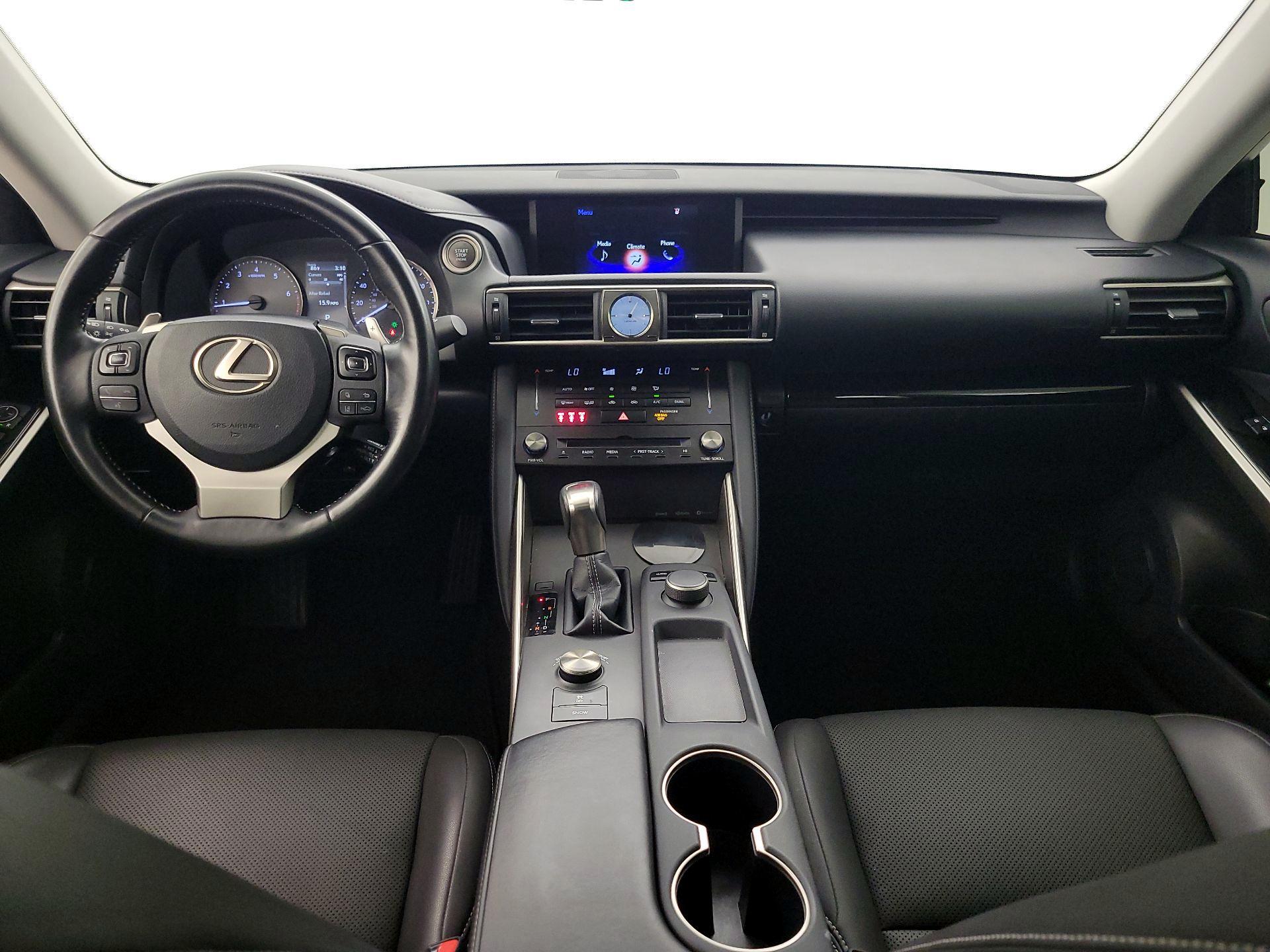 Thumbnail: 2018 Lexus IS - 9