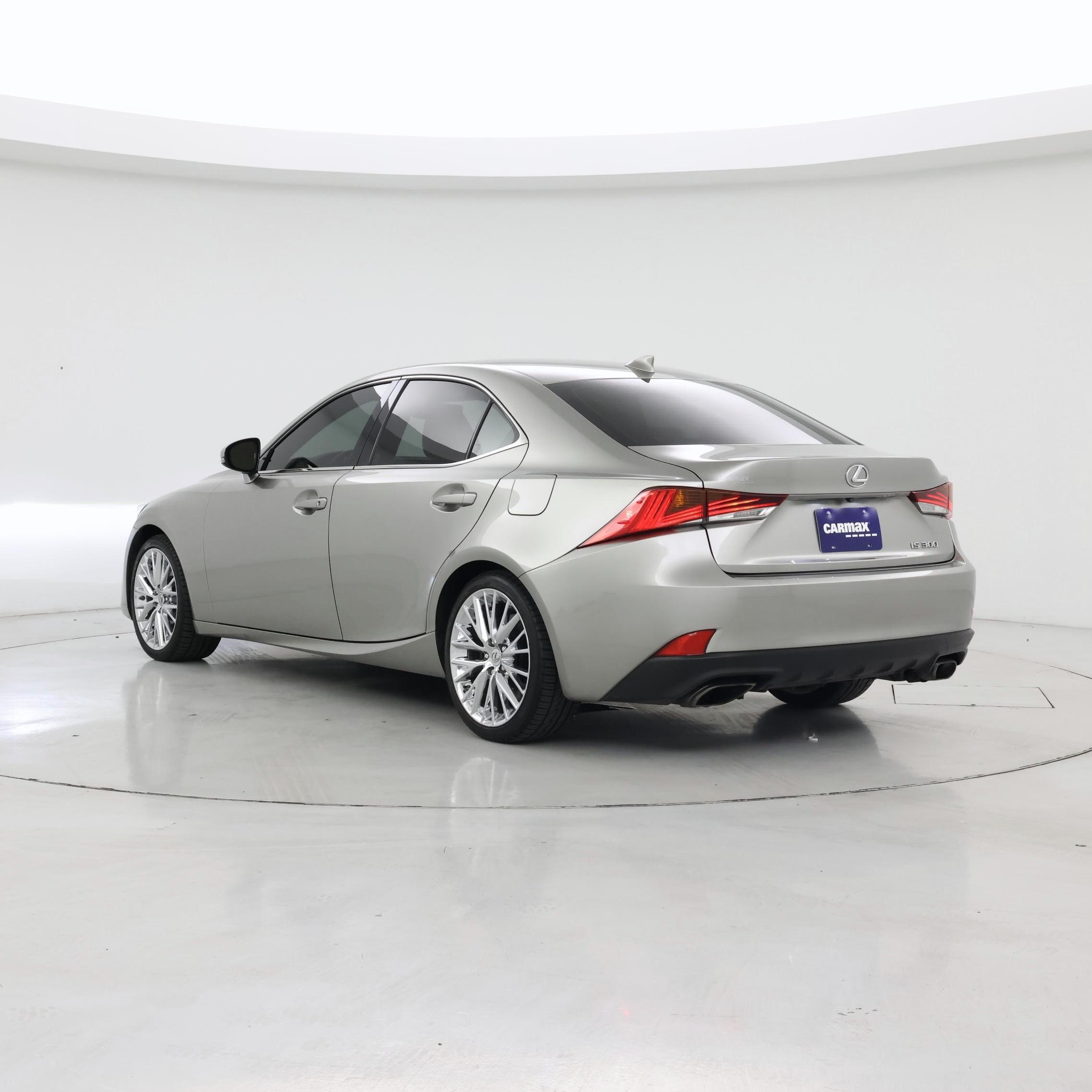 Thumbnail: 2018 Lexus IS - 2