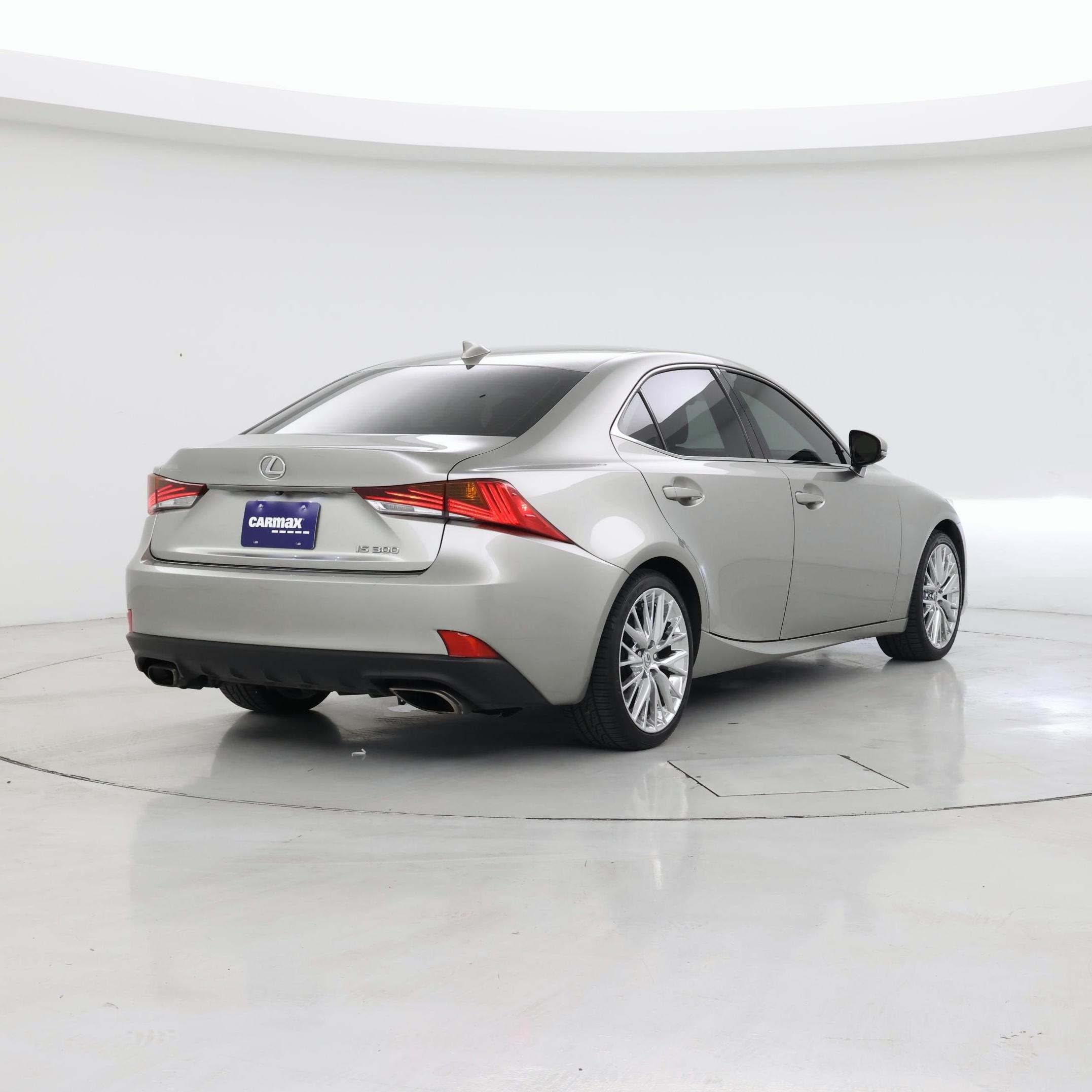 Thumbnail: 2018 Lexus IS - 8