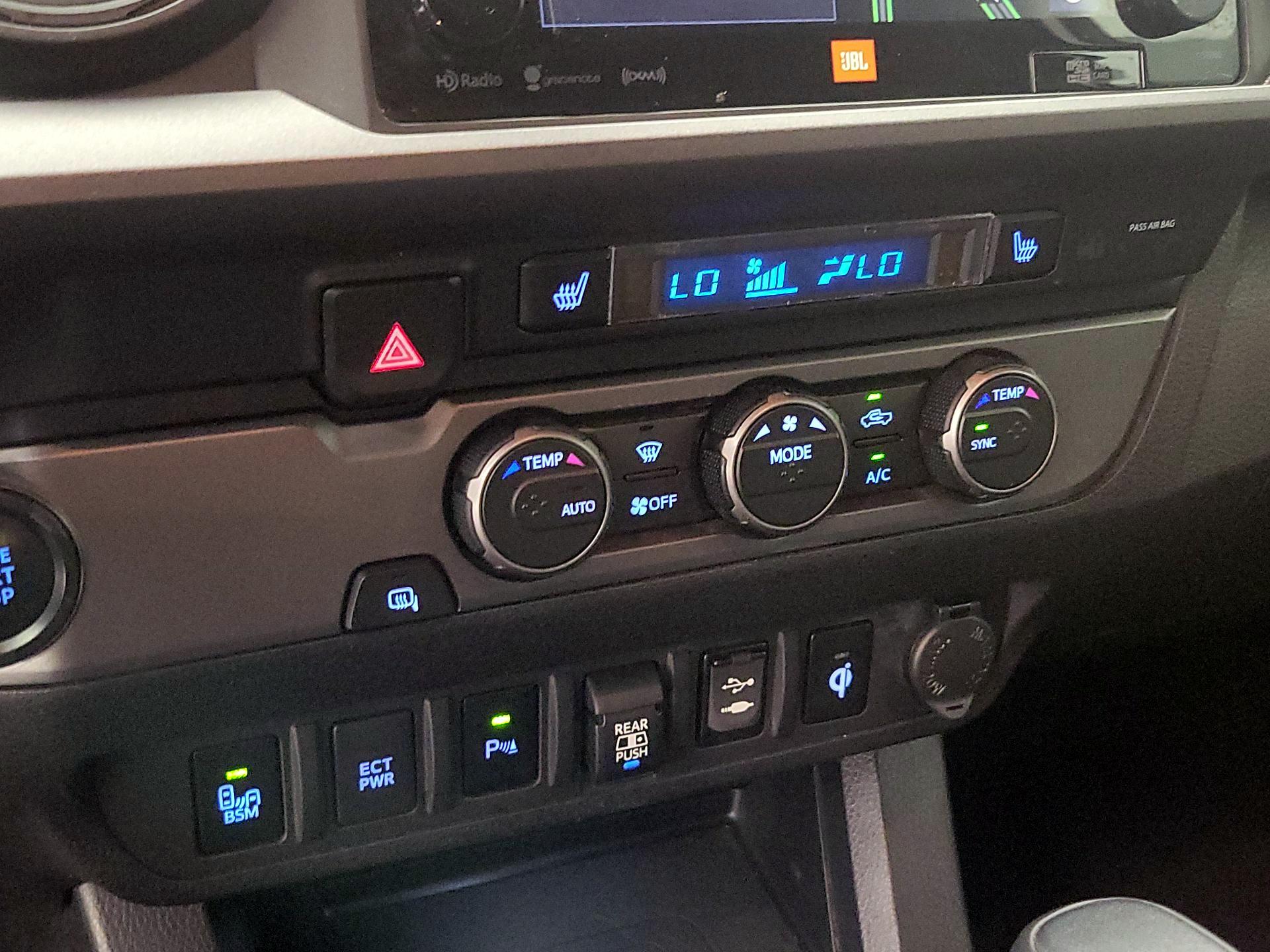 Thumbnail: 2019 Toyota Tacoma - 17