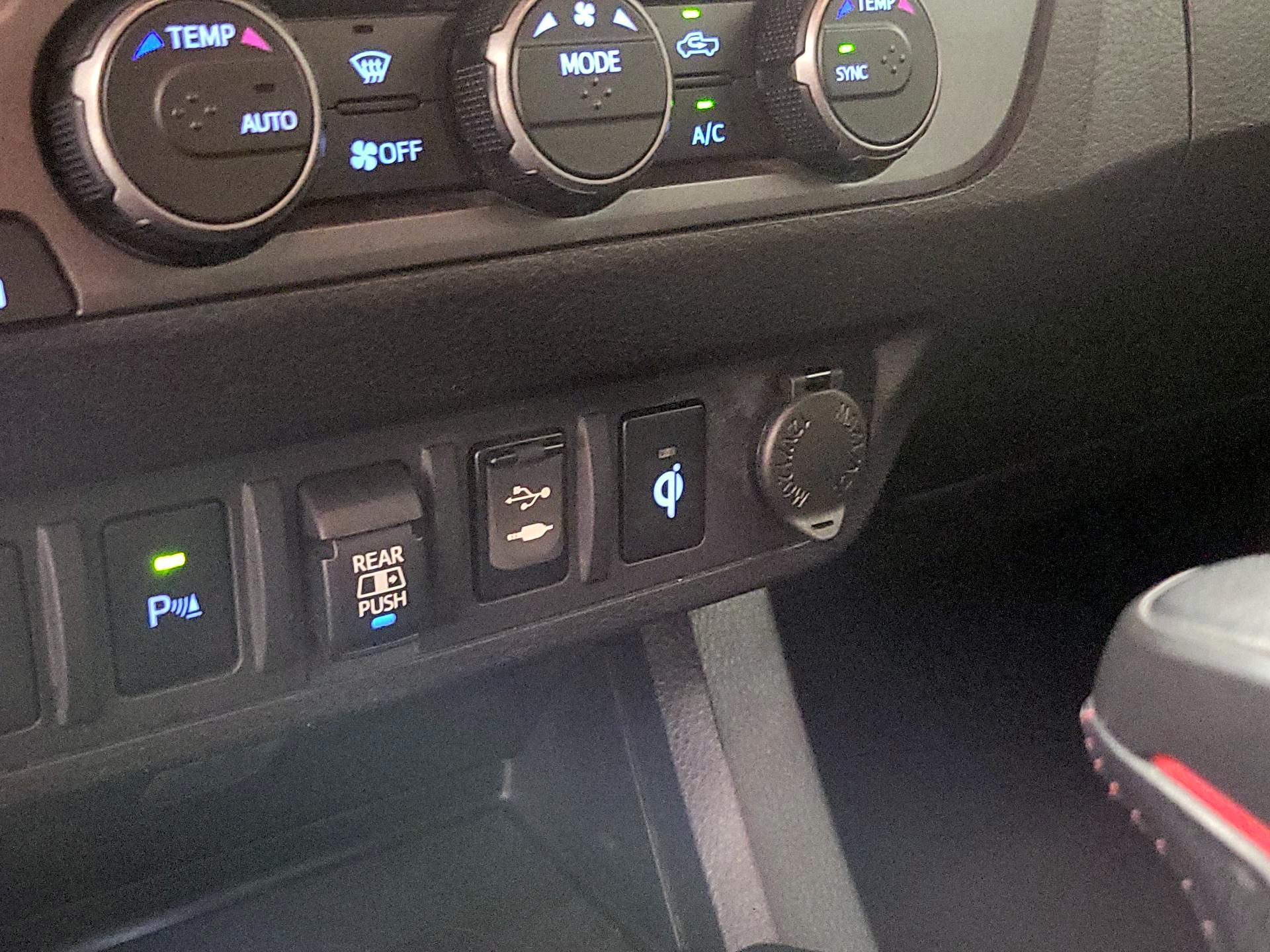 Thumbnail: 2019 Toyota Tacoma - 19