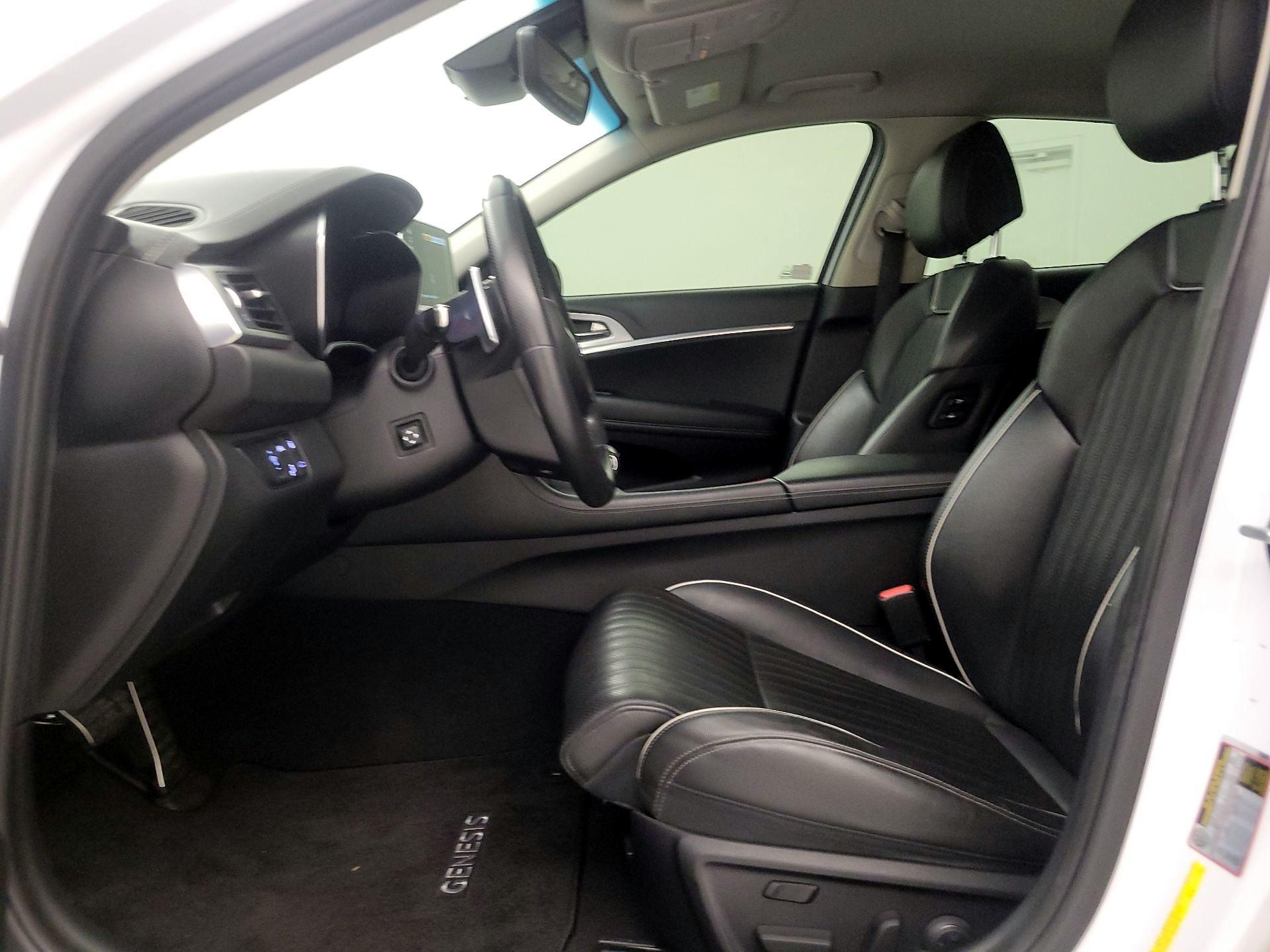 Thumbnail: 2019 Genesis G70 - 11