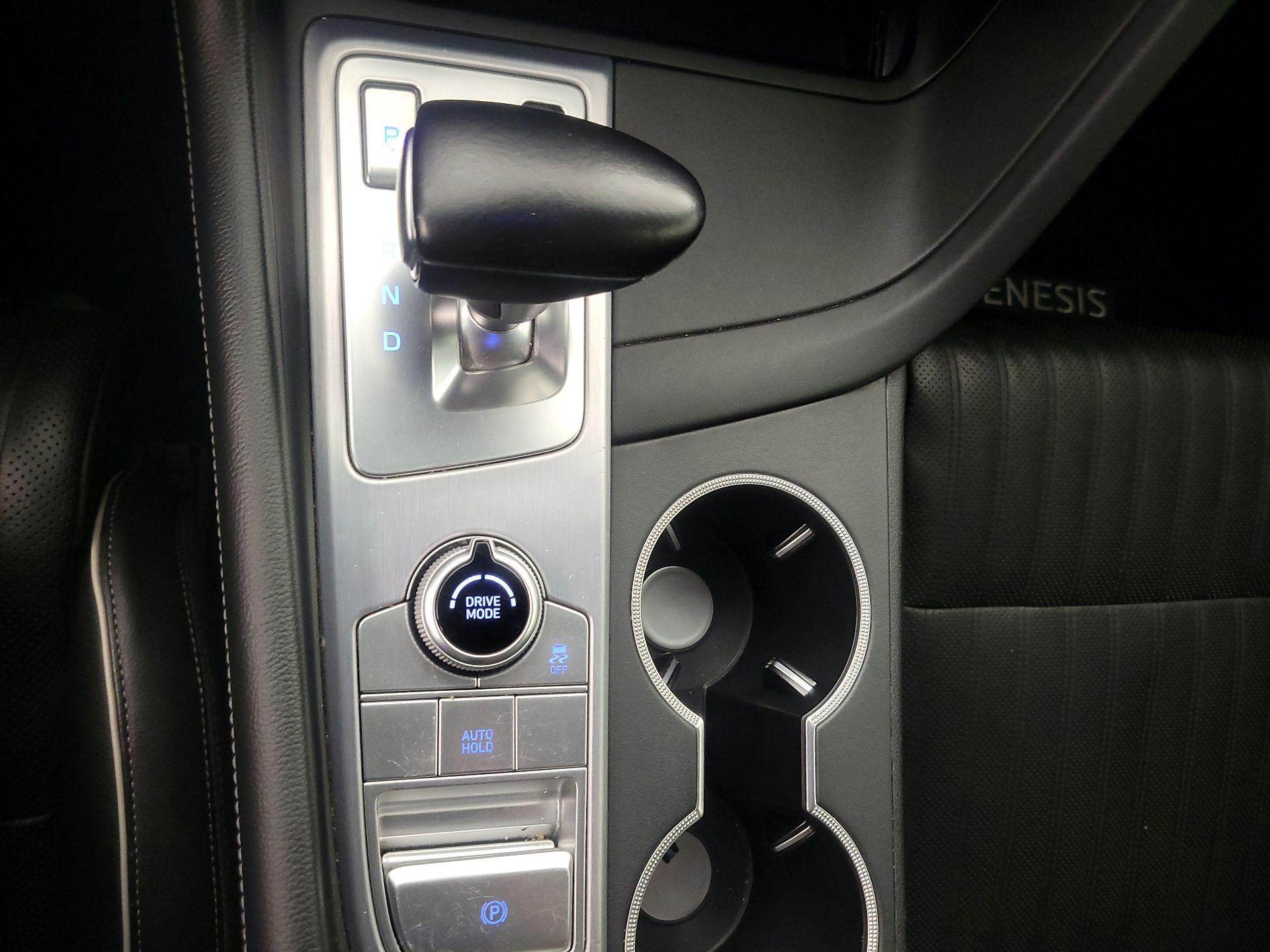 Thumbnail: 2019 Genesis G70 - 18