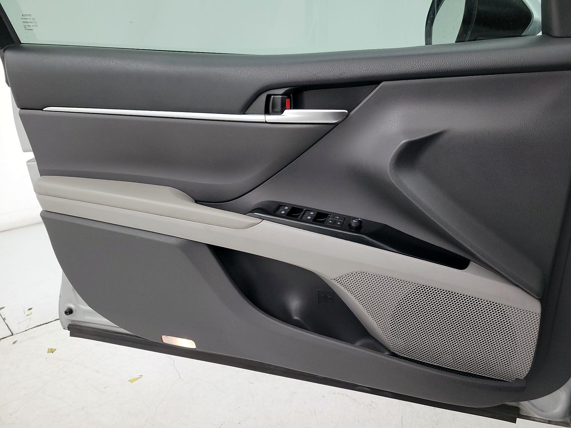 Thumbnail: 2018 Toyota Camry - 12