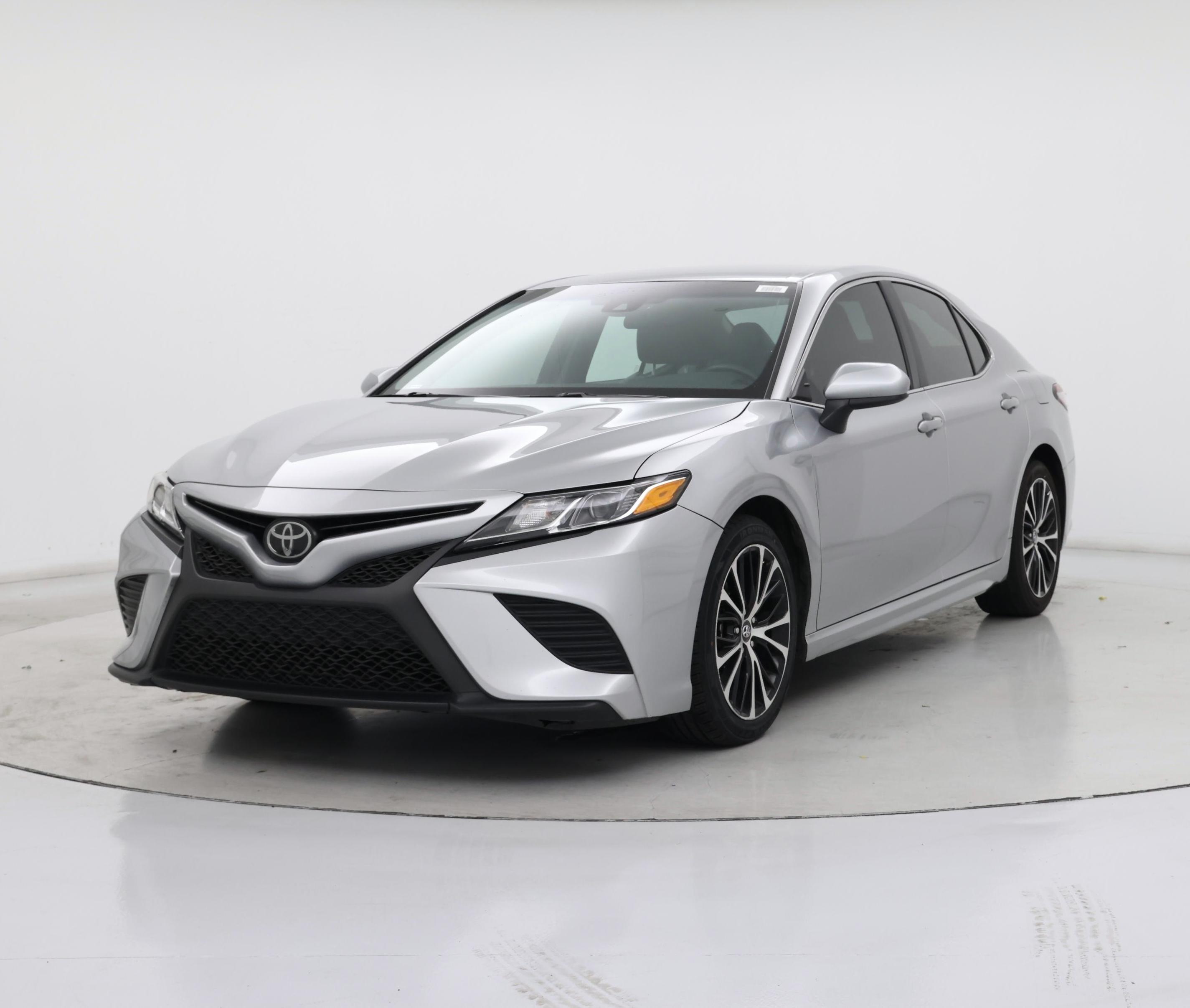 Thumbnail: 2018 Toyota Camry - 4