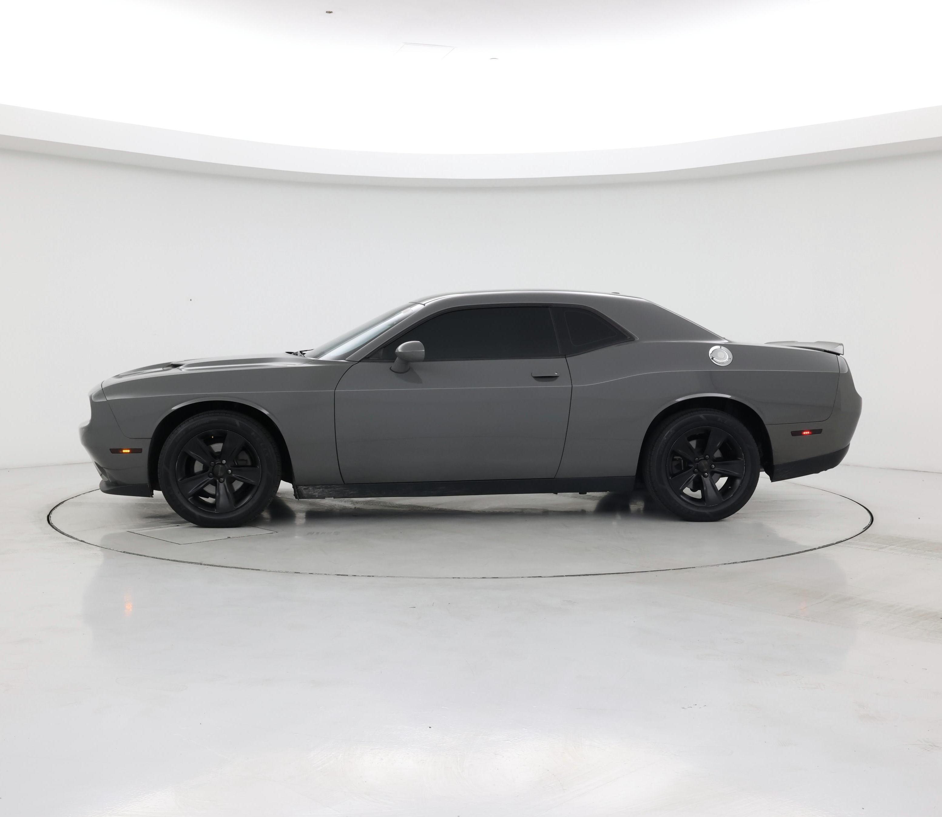 Thumbnail: 2018 Dodge Challenger - 3