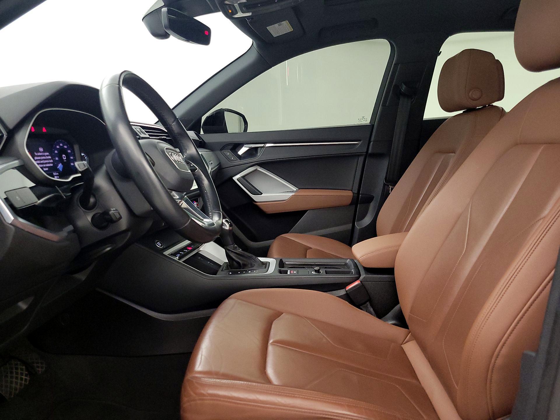 Thumbnail: 2021 Audi Q3 - 11