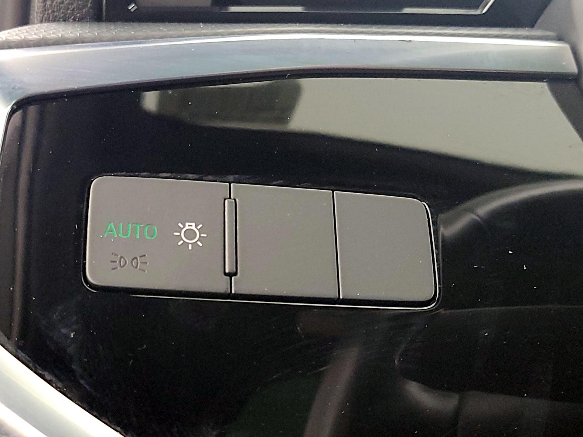 Thumbnail: 2021 Audi Q3 - 13