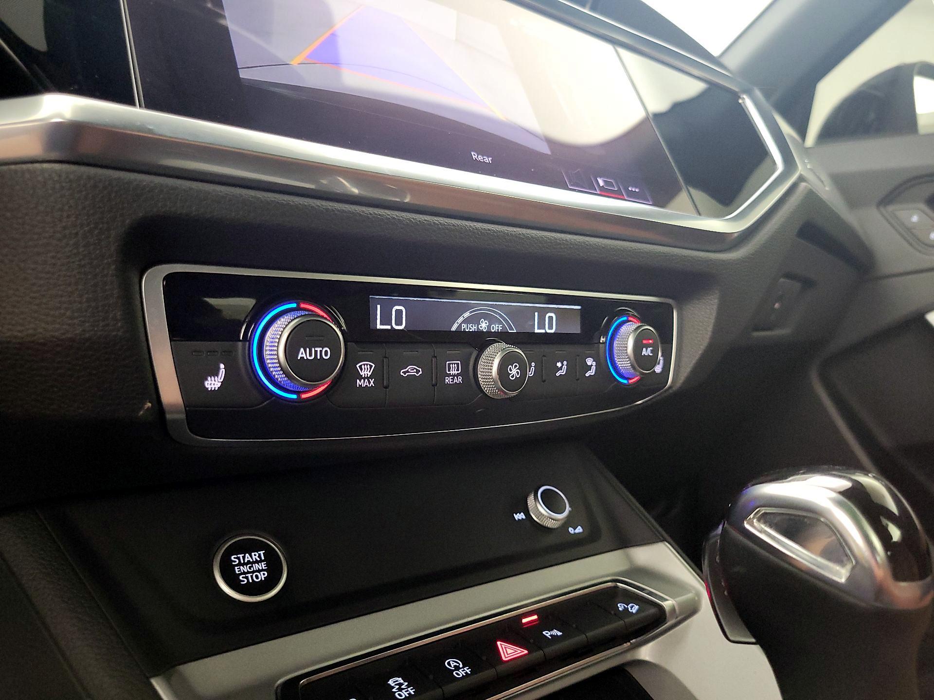 Thumbnail: 2021 Audi Q3 - 16