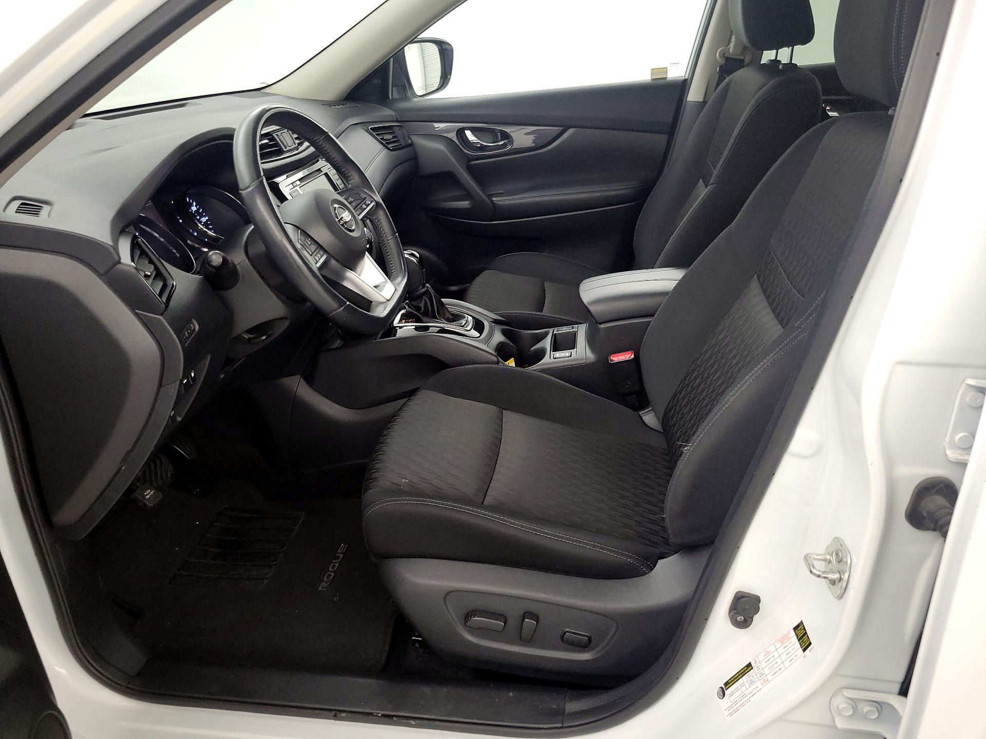 Thumbnail: 2018 Nissan Rogue - 11