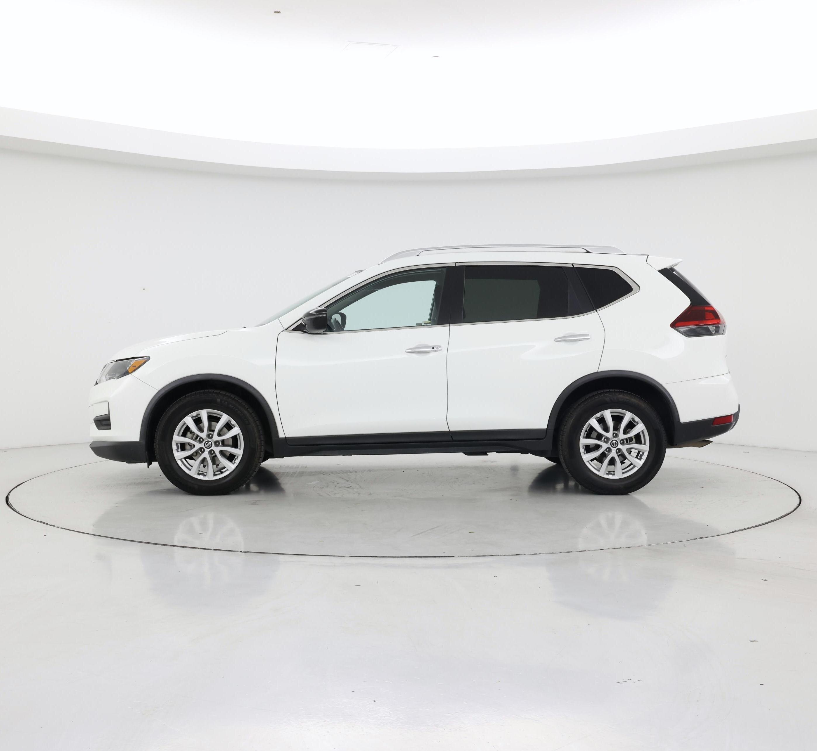 Thumbnail: 2018 Nissan Rogue - 3