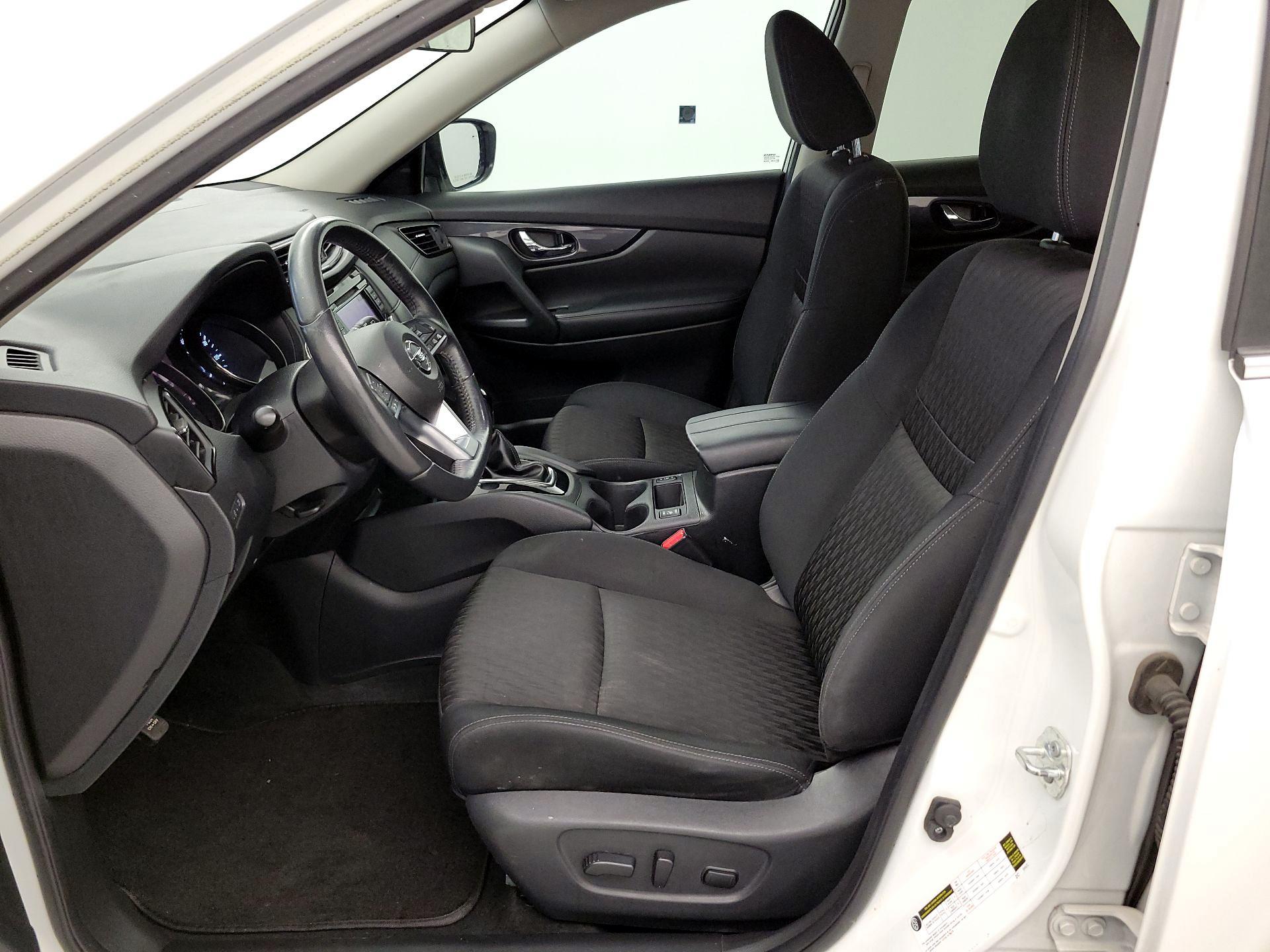 Thumbnail: 2018 Nissan Rogue - 11