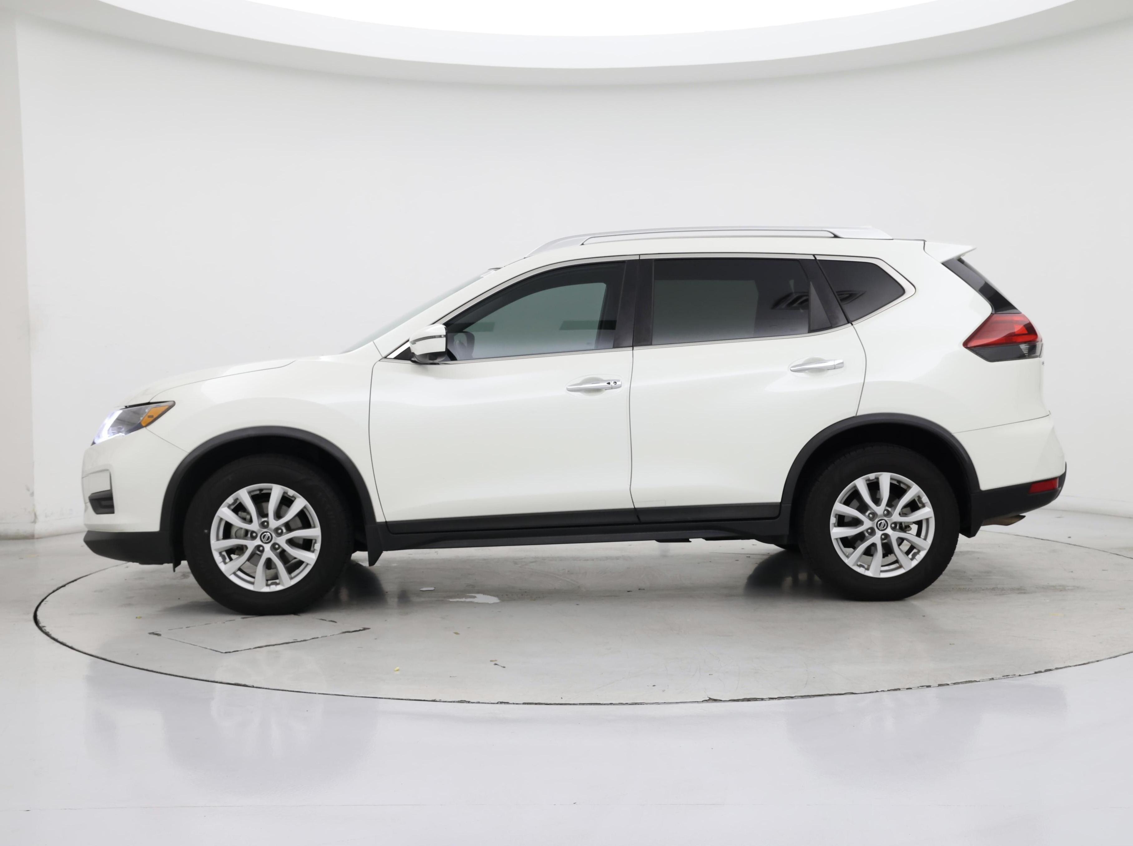 Thumbnail: 2018 Nissan Rogue - 3
