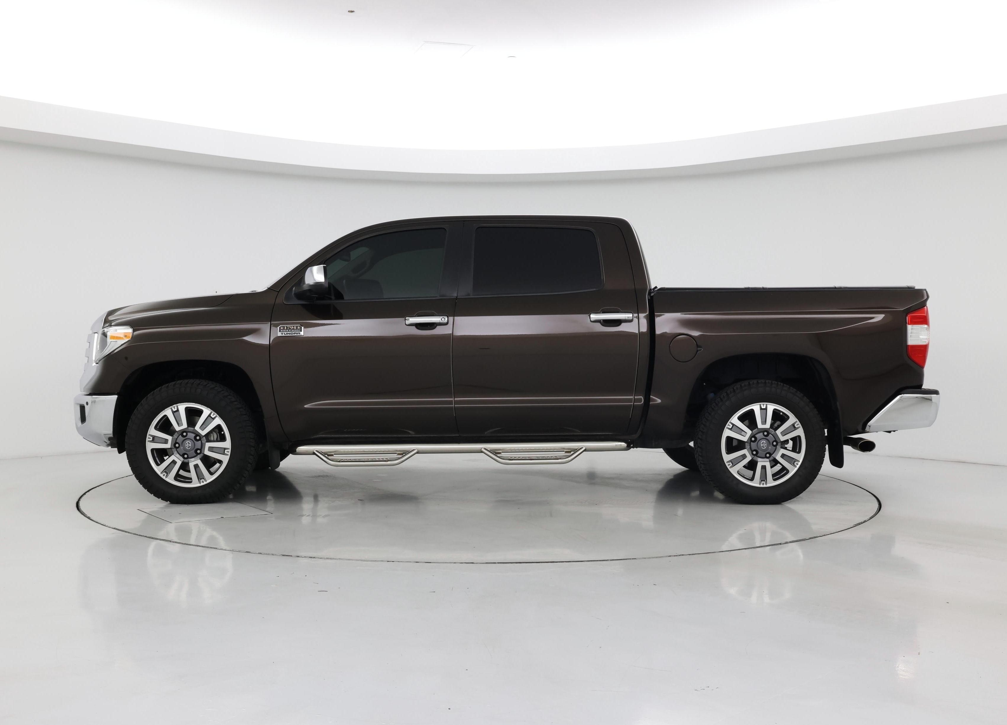 Thumbnail: 2018 Toyota Tundra - 3