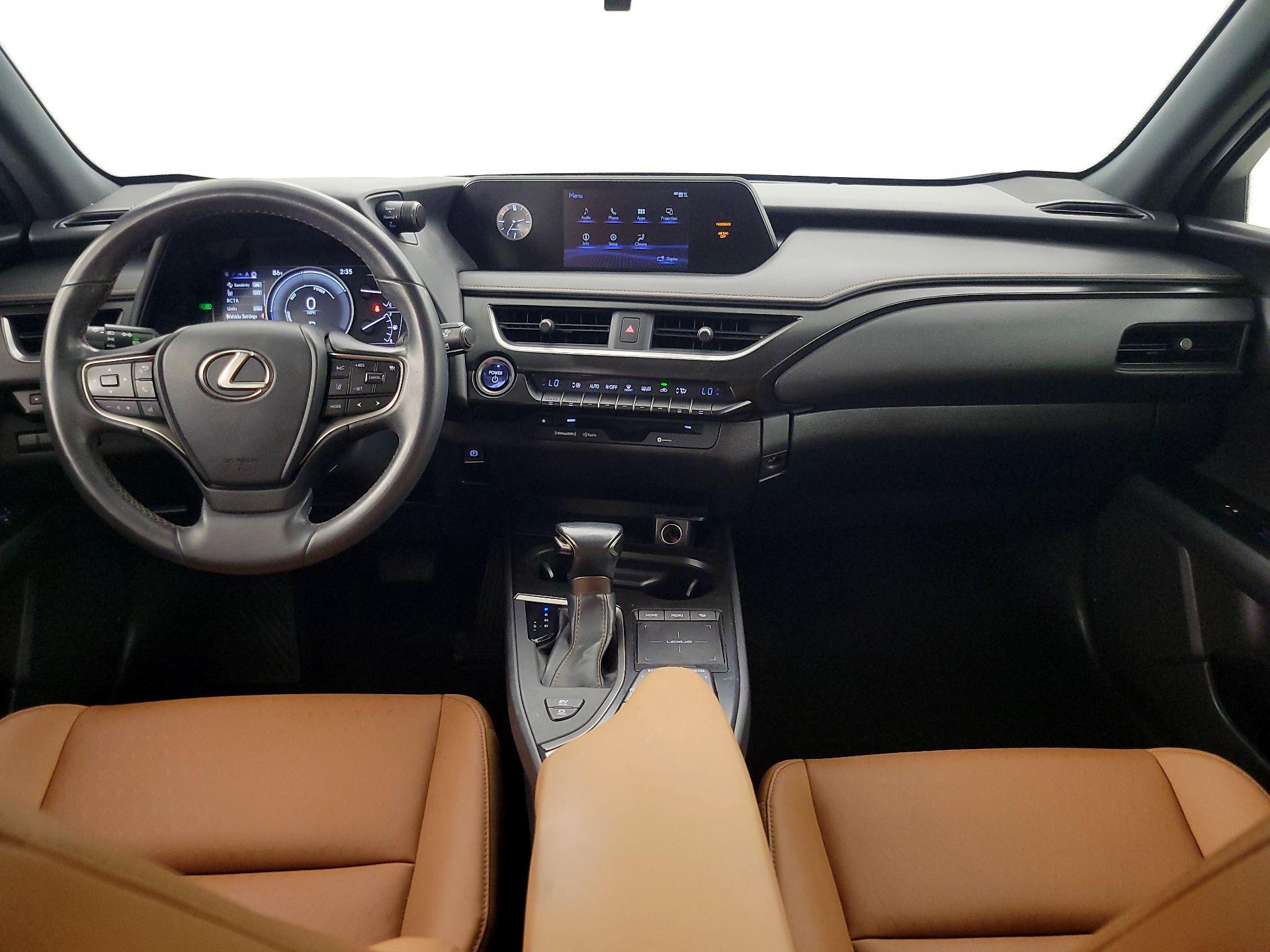 Thumbnail: 2021 Lexus UX - 9