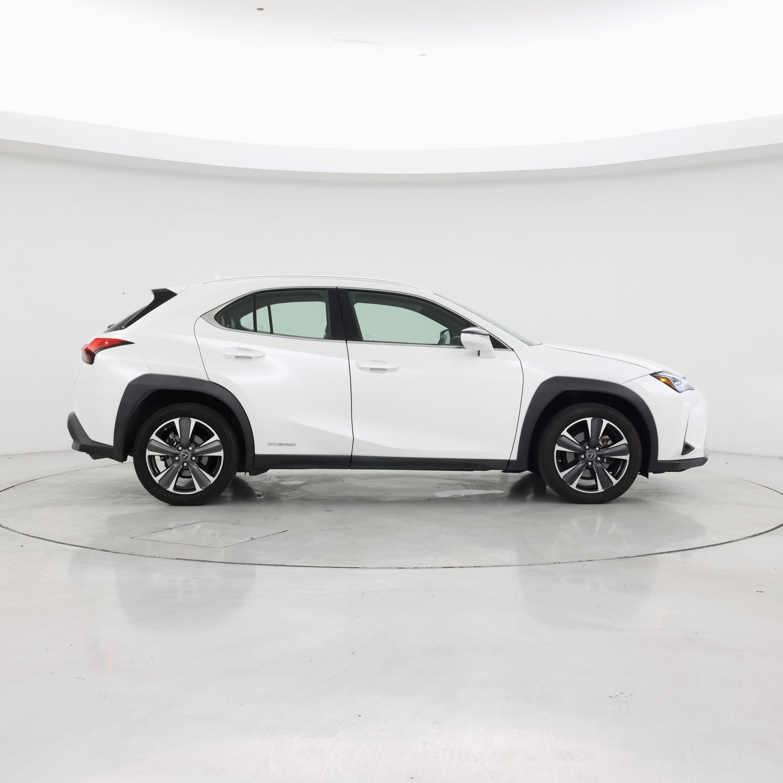 Thumbnail: 2021 Lexus UX - 7