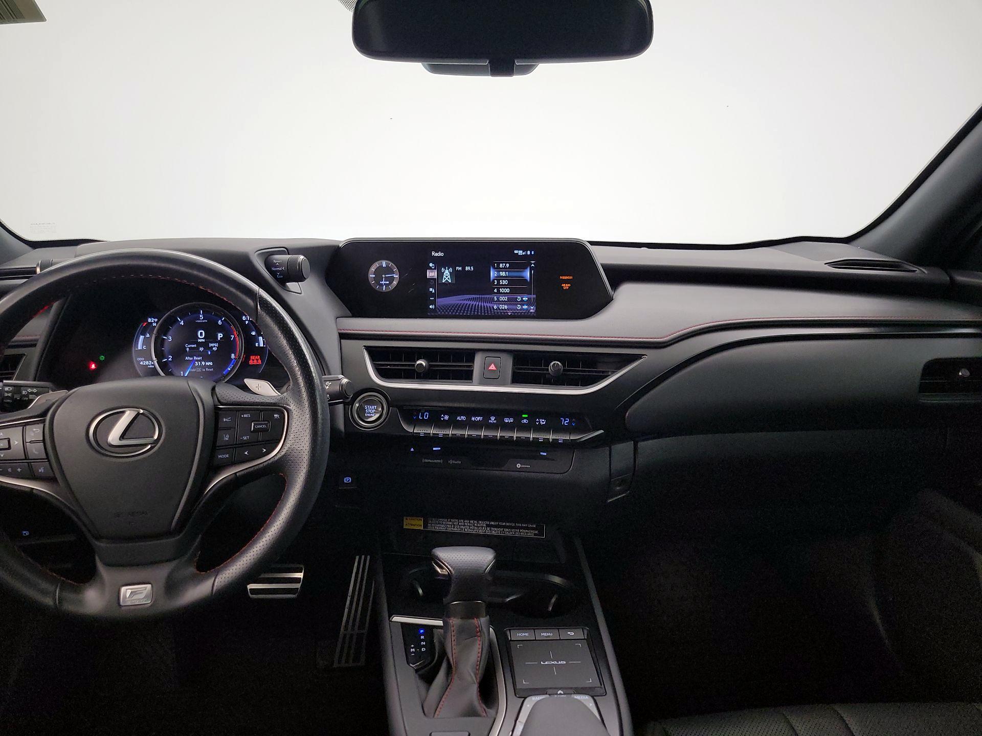 Thumbnail: 2022 Lexus UX - 9
